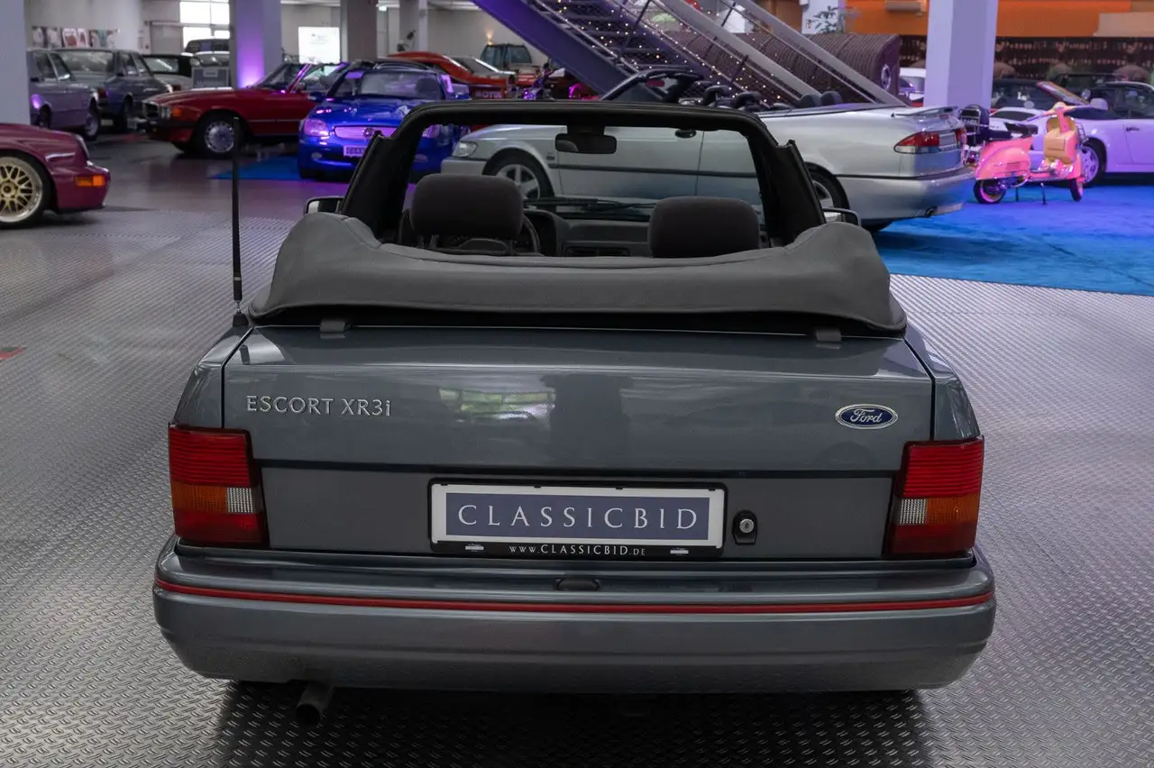 Ford Escort XR3i Cabrio, foto 4