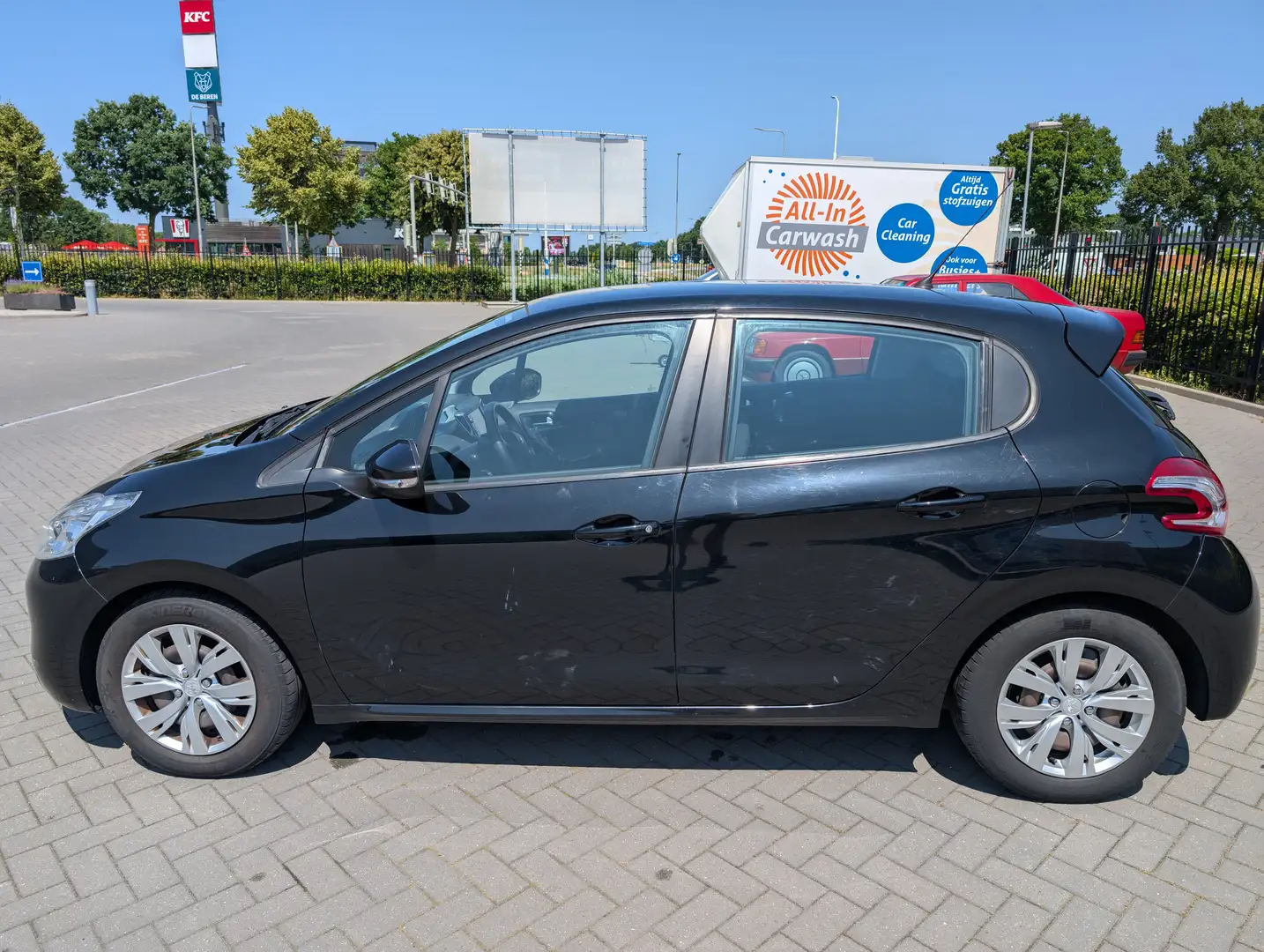 Peugeot 208 208 1.2 VTi Blue Lease Zwart - 2