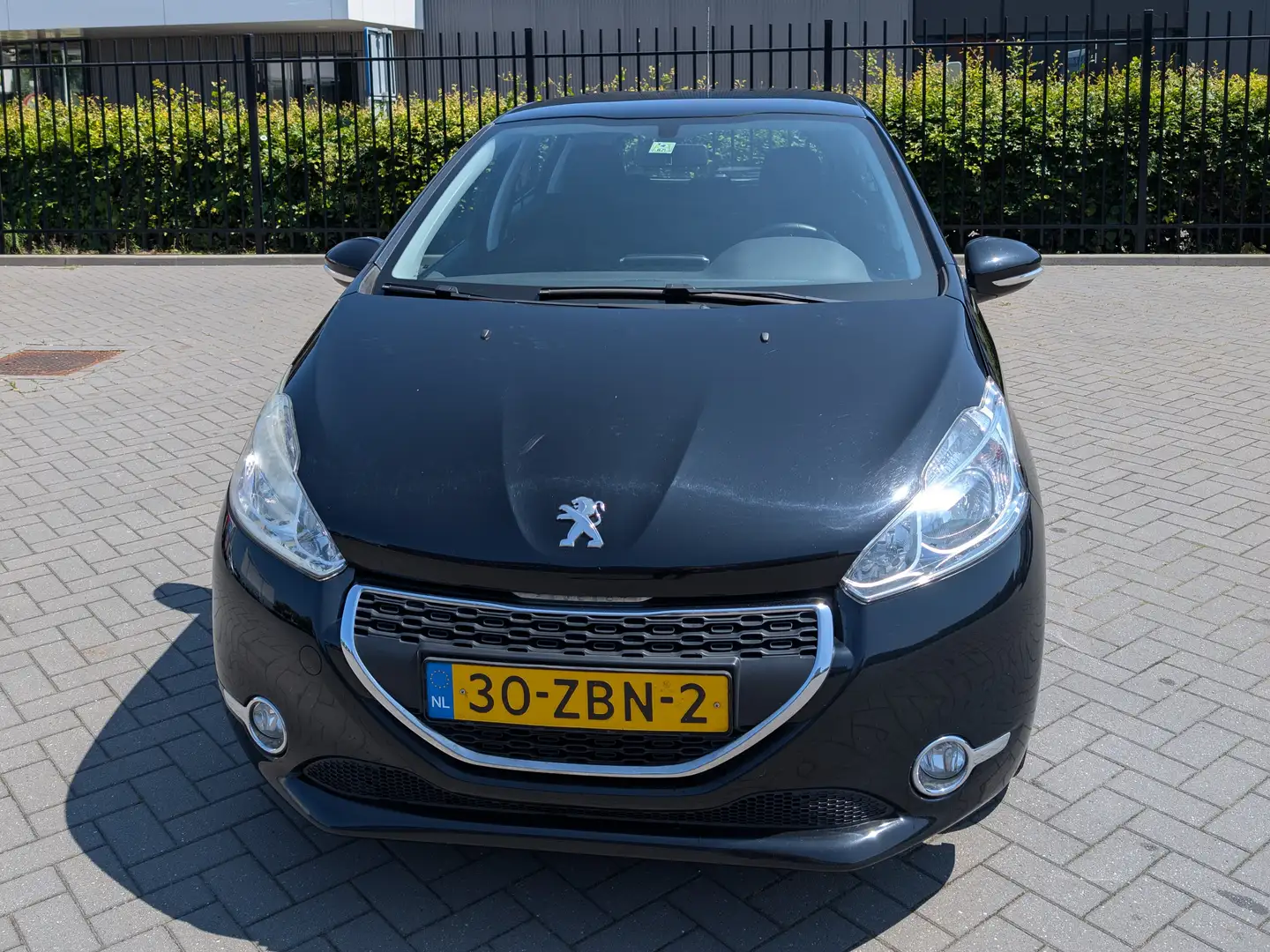 Peugeot 208 208 1.2 VTi Blue Lease Zwart - 1