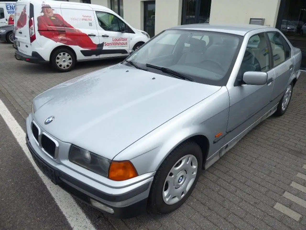 BMW 316, foto 2