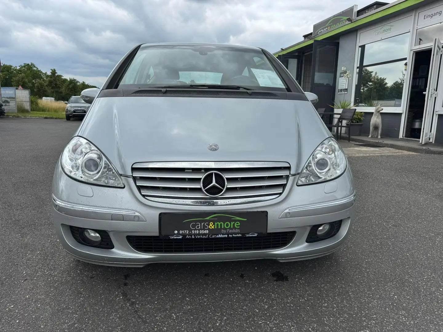Mercedes-Benz A 200 A 200 (169)-AUTOMATIK-LEDER-PANORAMA Grau - 2