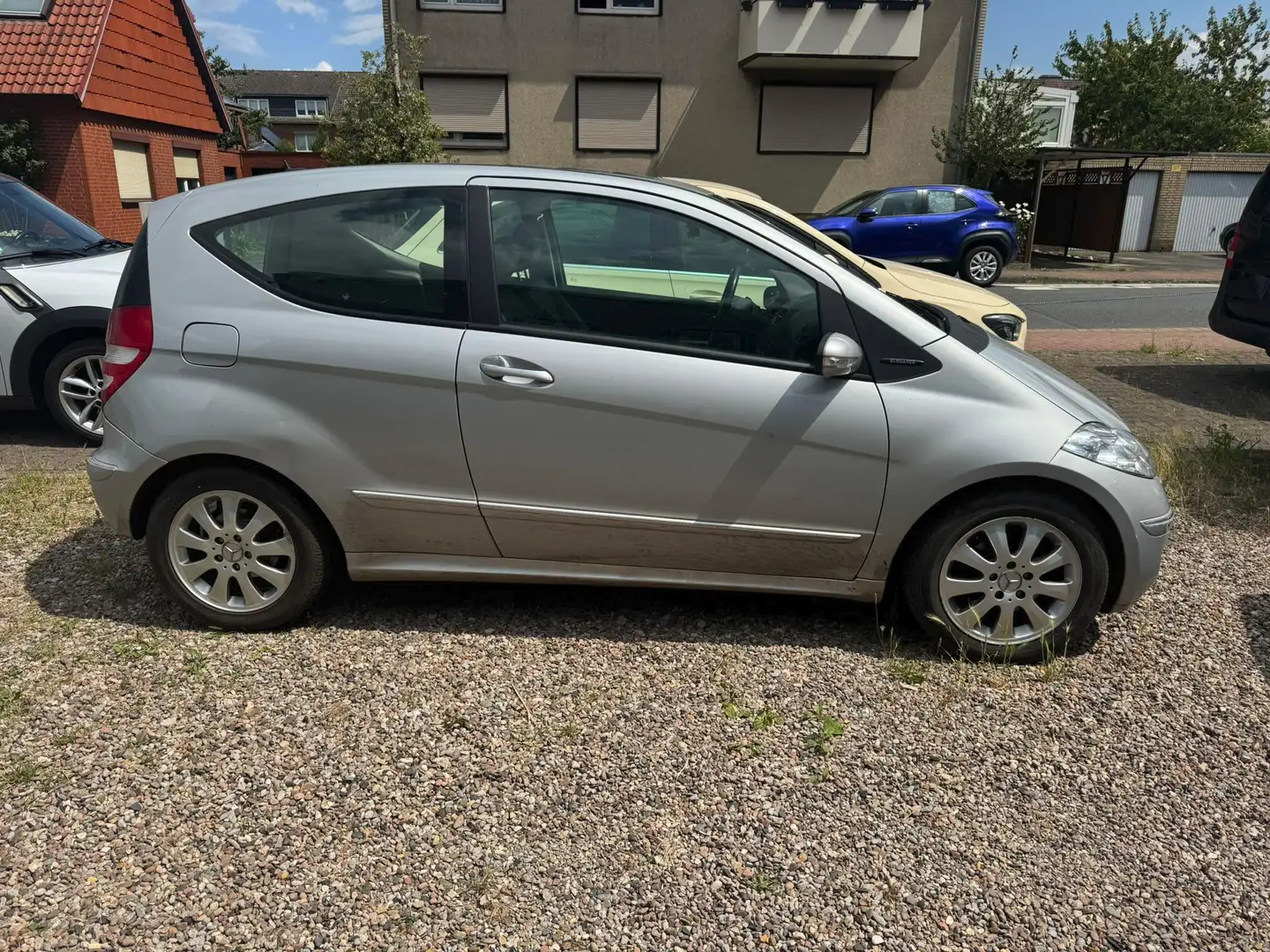 Mercedes-Benz A 200 A 200 (169.333)-AUTOMATIK-LEDER-PANORAMA Gris - 2