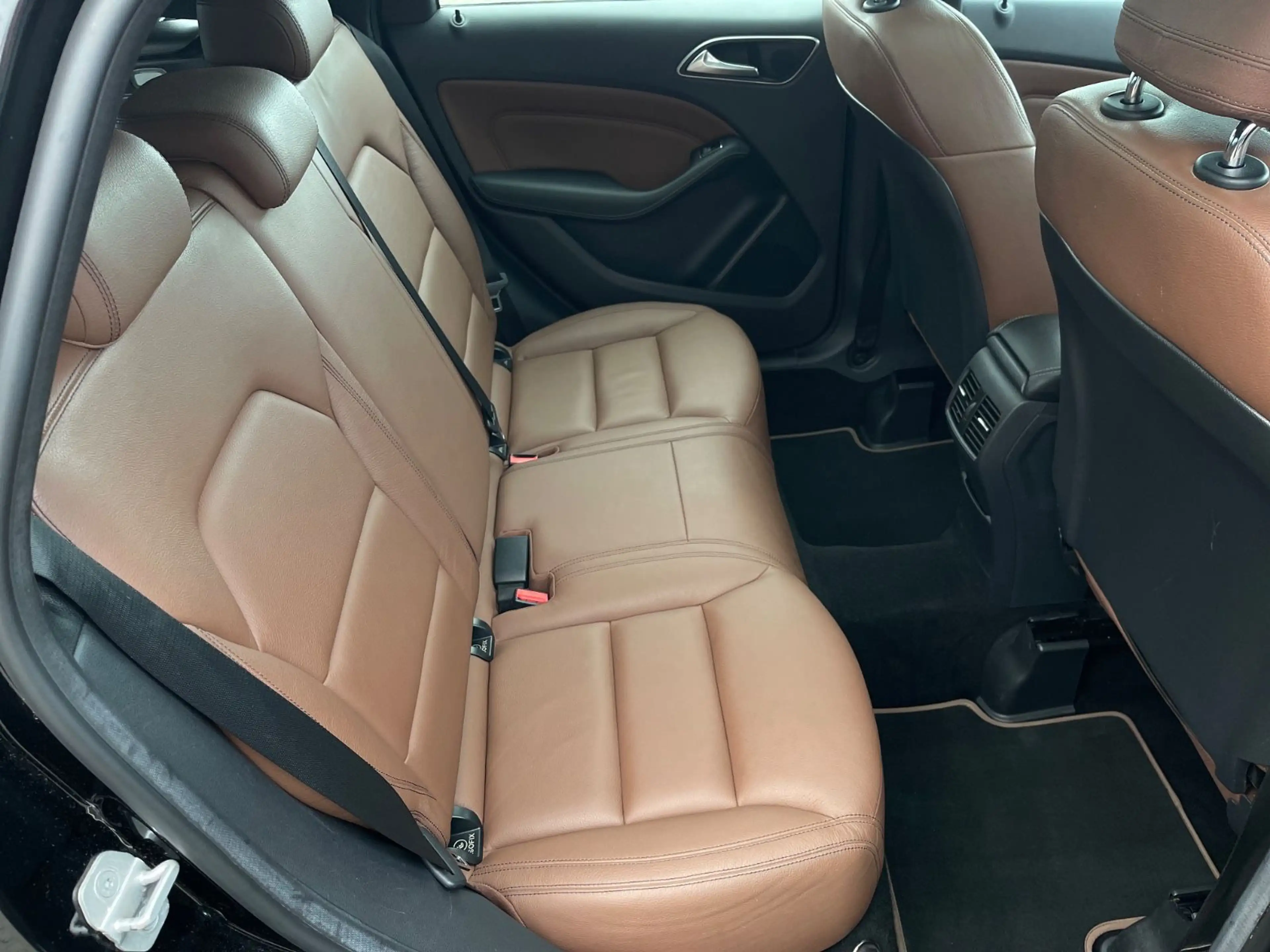 Mercedes-Benz B 200 AUTOMATIK PANORAMA DISTRONIC SCHECKHEFT — photo 15