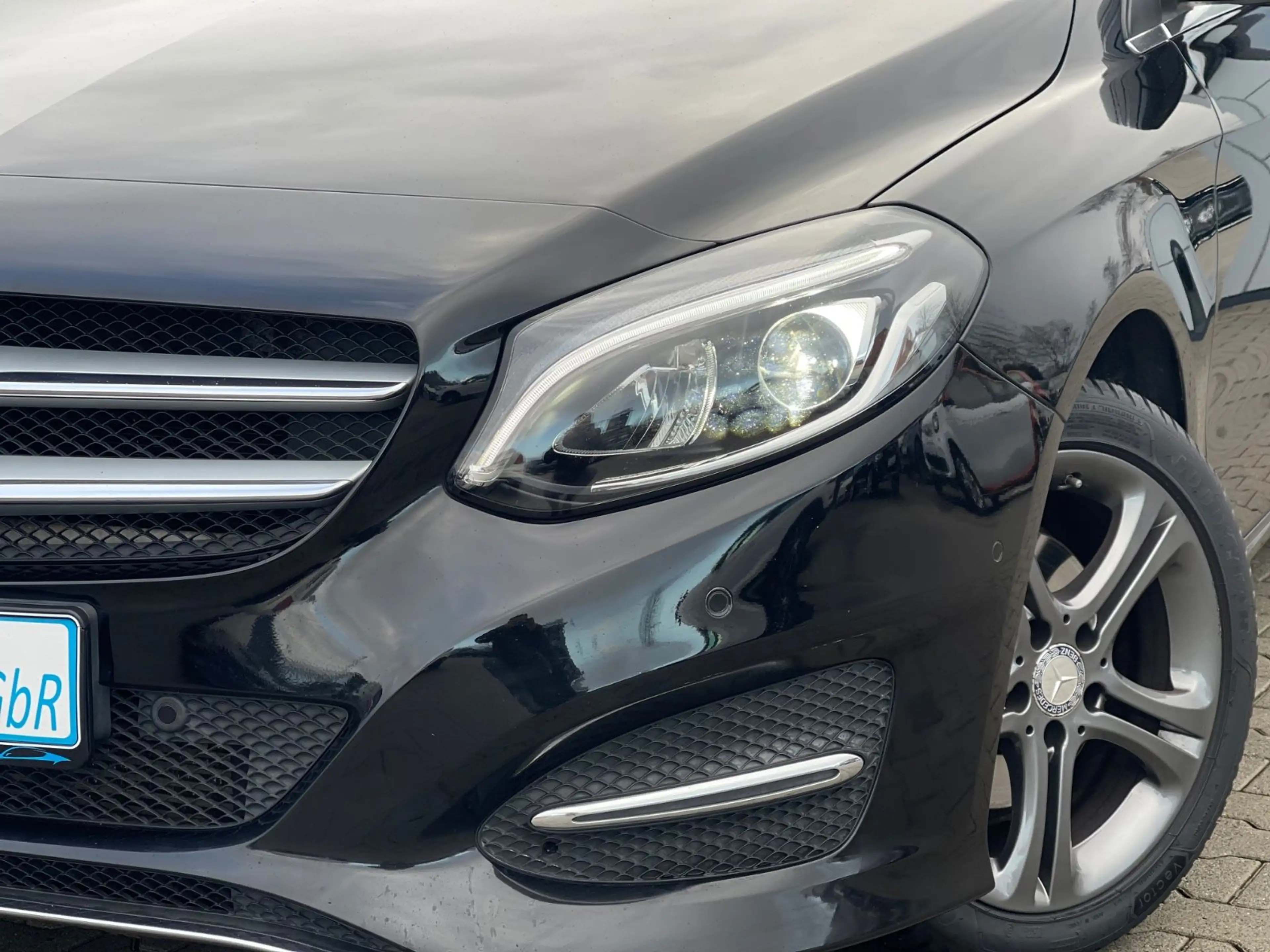 Mercedes-Benz B 200 AUTOMATIK PANORAMA DISTRONIC SCHECKHEFT — photo 4