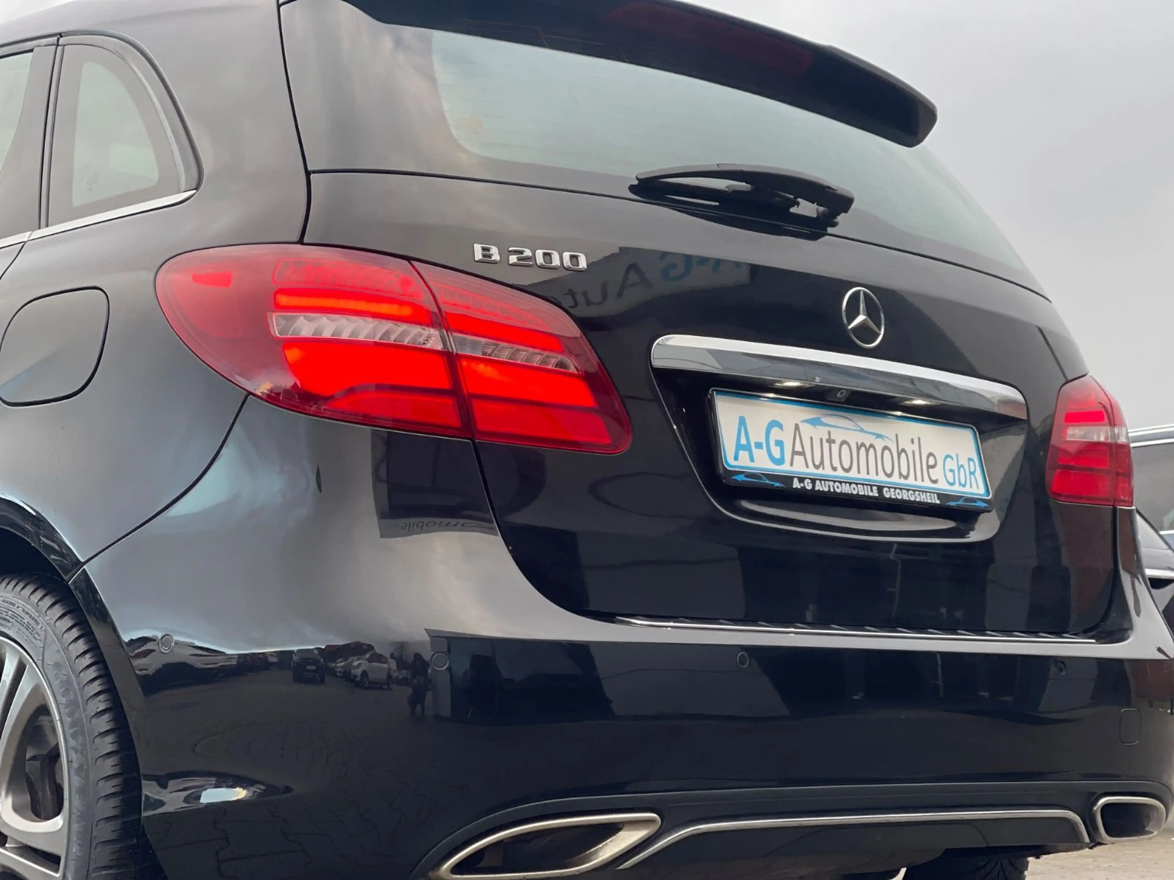 Mercedes-Benz B 200 AUTOMATIK PANORAMA DISTRONIC SCHECKHEFT — photo 10