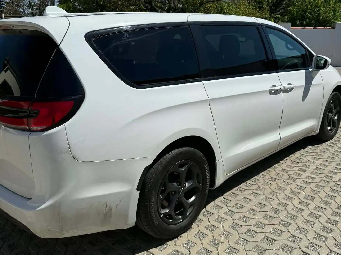 Chrysler Pacifica Weiß - 2