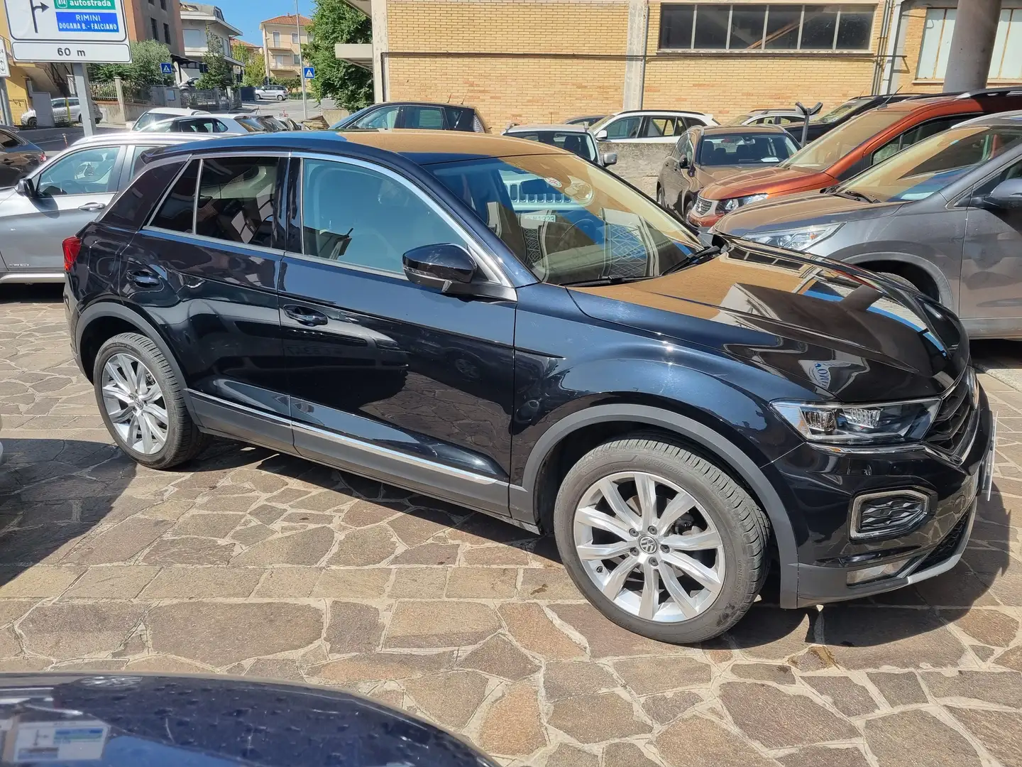 Volkswagen T-Roc 1.6 tdi Style manuale Nero - 1