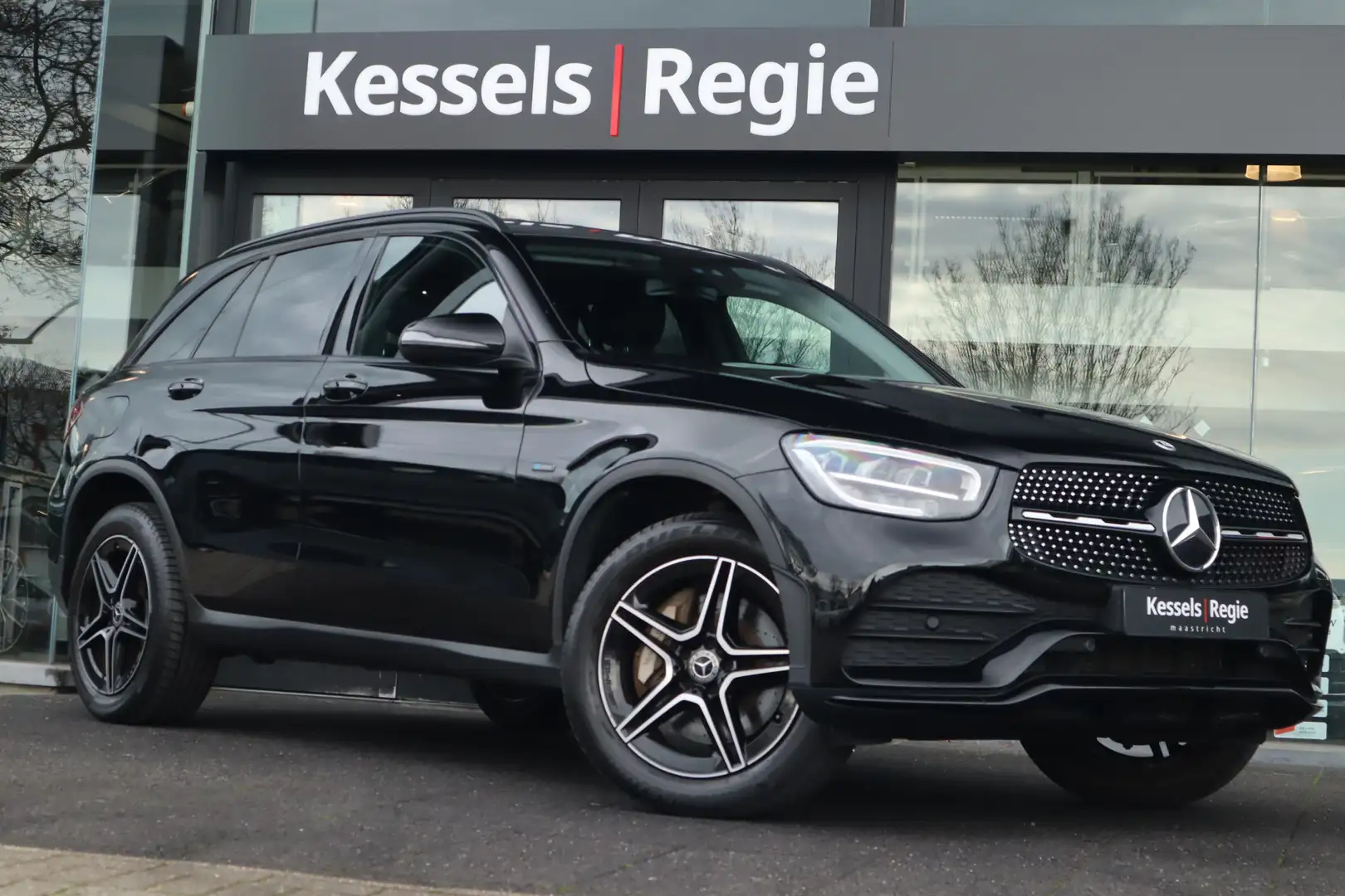 Mercedes-Benz GLC 300 300e 4MATIC AMG Night Camera CarPlay 19” Stoelverw Noir - 1