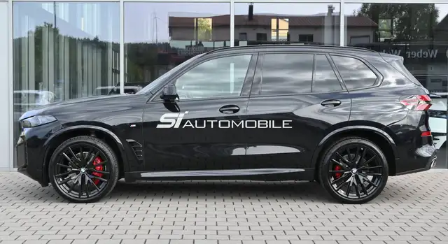 BMW X5 view 2