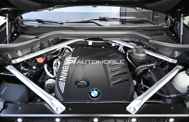 BMW X5 view 9