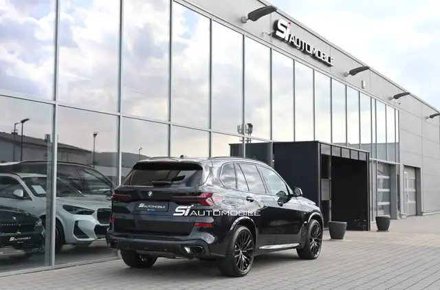 BMW X5 view 5