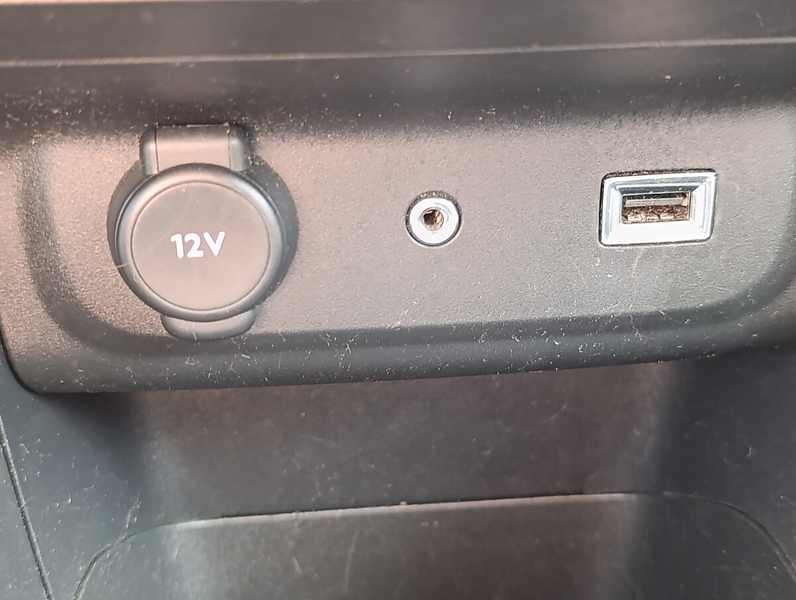 Citroen C3 1.6 BlueHDi 75 FAP Feel Start&Stop — photo 13