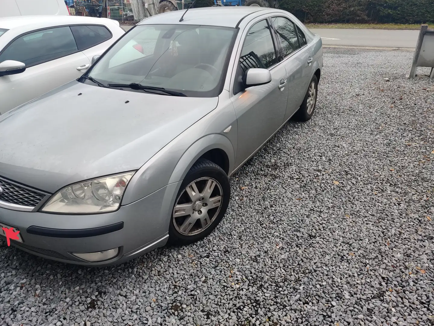 Ford Mondeo Mondeo 2.0 TDCi Ghia Argent - 2