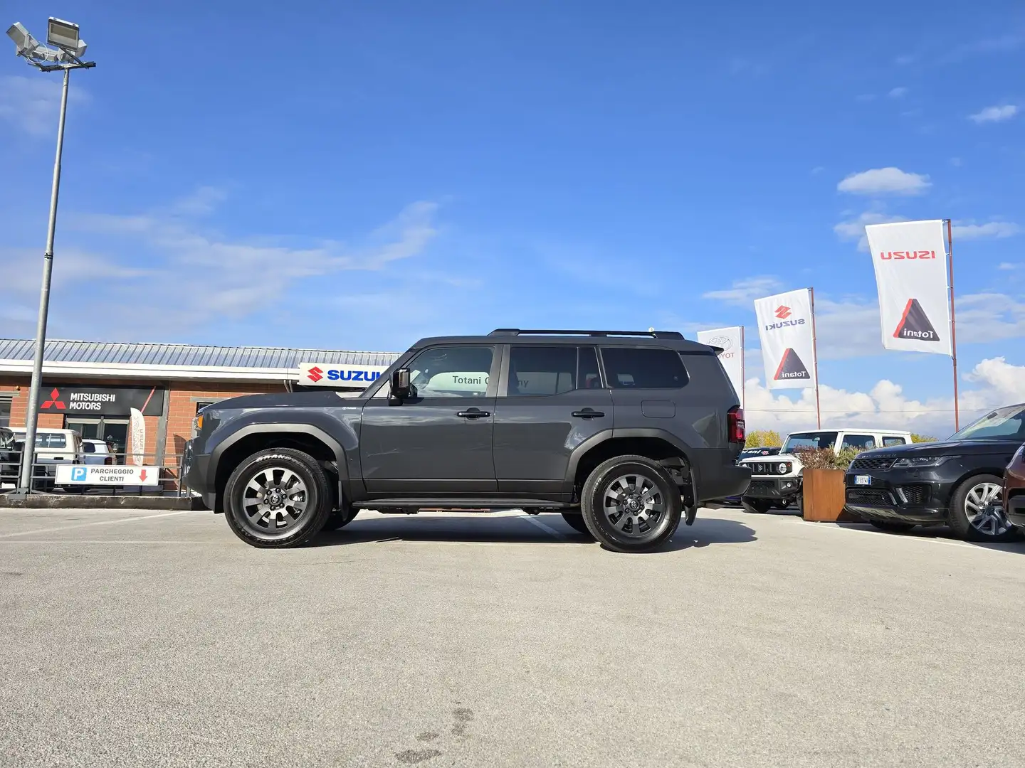 Toyota Land Cruiser 2024 Land Cruiser 2.8 d-4d Adventure awd auto Grigio - 2