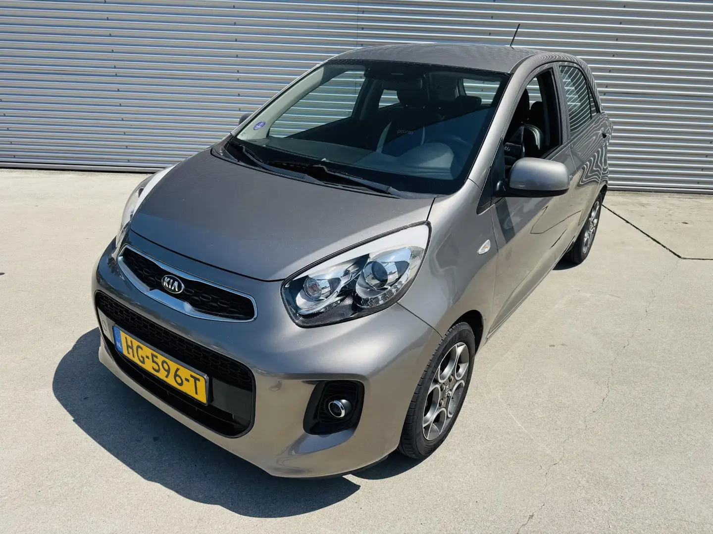 Kia Picanto 1.2 DynamicLine 85pk Gereserveerd | Clima | Cruise Grijs - 2