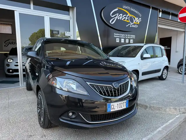Lancia Ypsilon