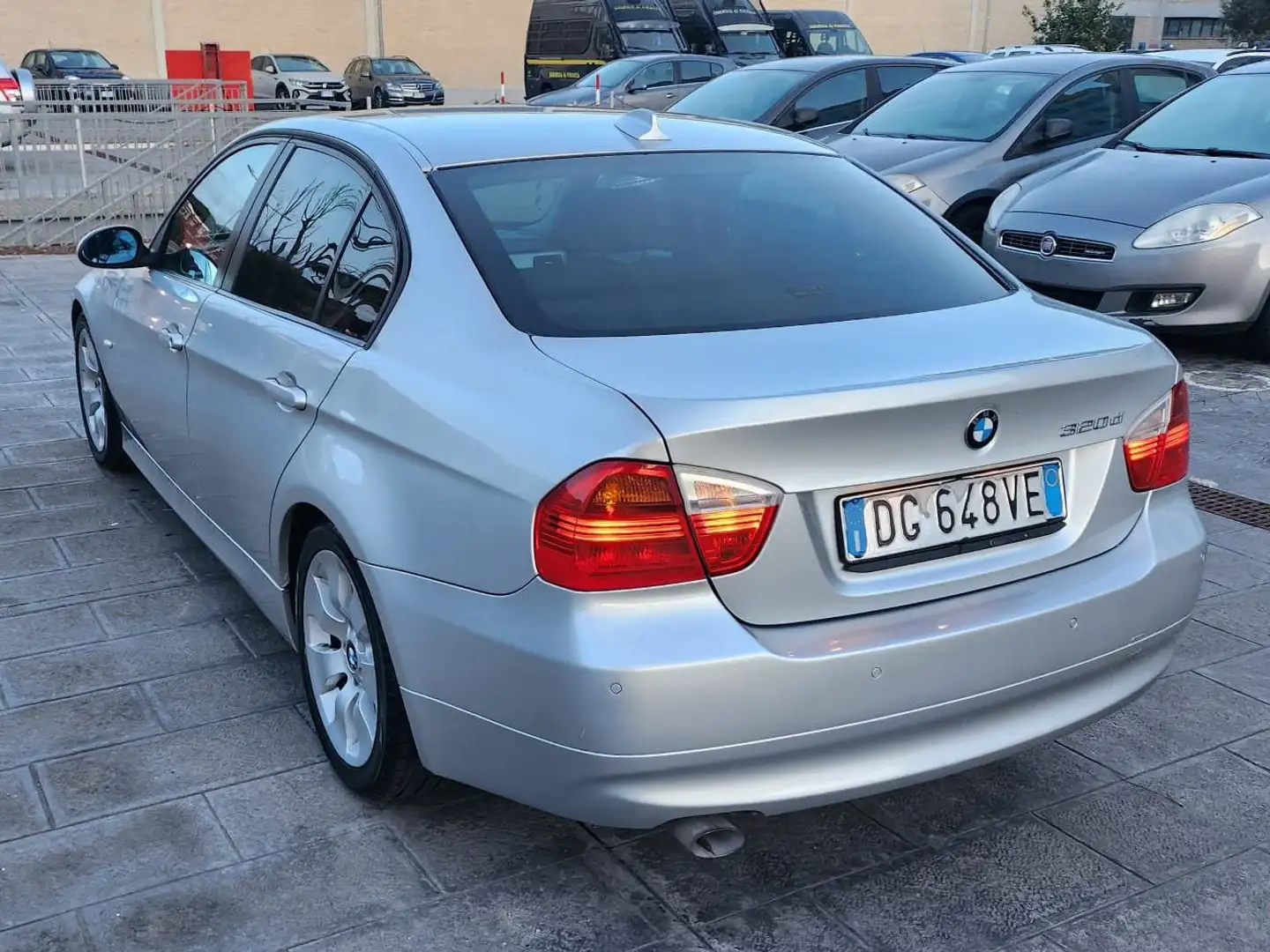 BMW 320 320d Futura Silber - 2