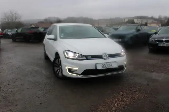 Volkswagen e-Golf ELECTRIQUE 136 SPORT GRAND GPS 3D CLIM FULL LEDS RADARS USB BLUETOOTH RÉGULATEUR