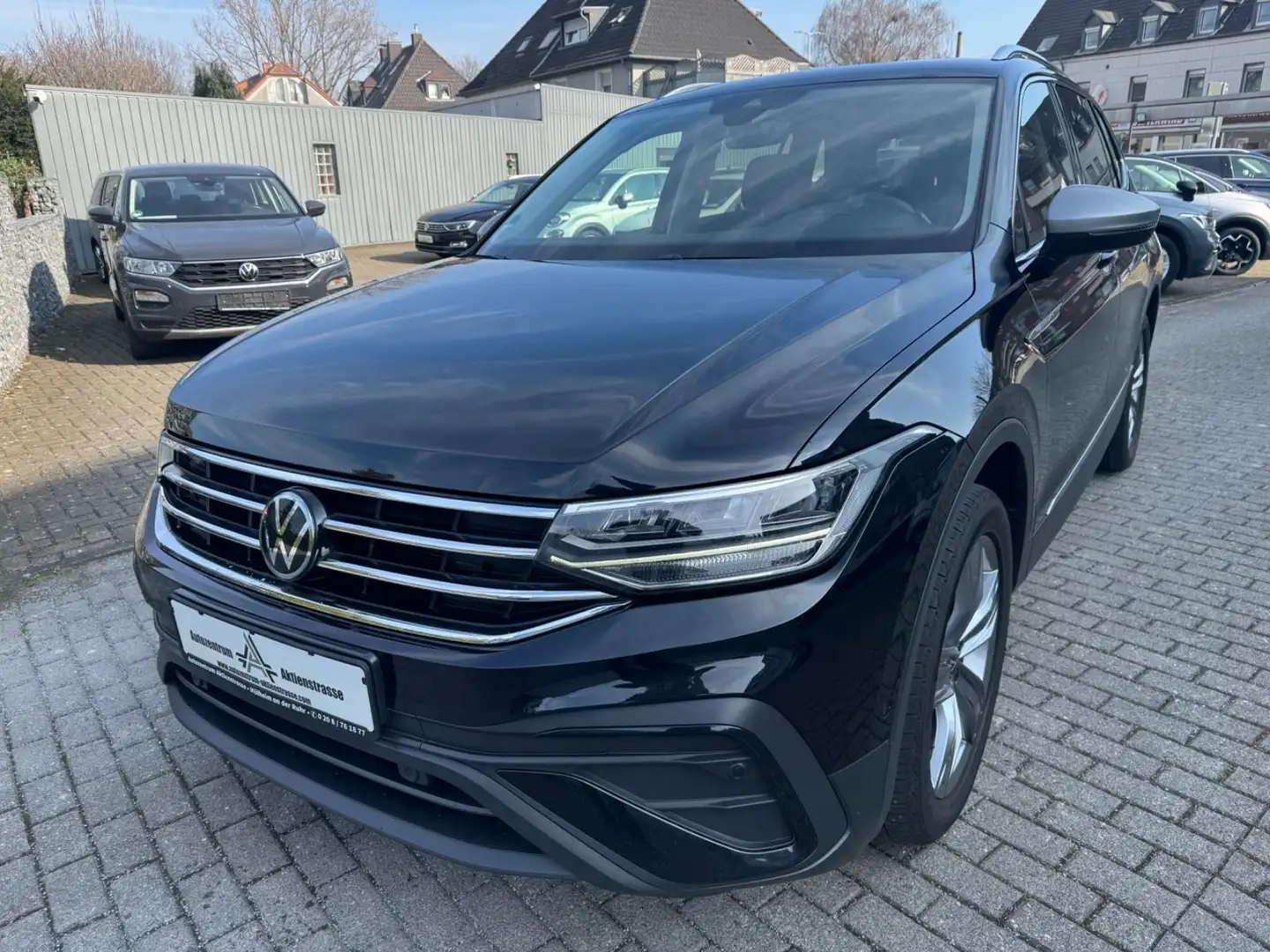 Volkswagen Tiguan Allspace Panorama LED Digital Ta. 19 Zol Schwarz - 1