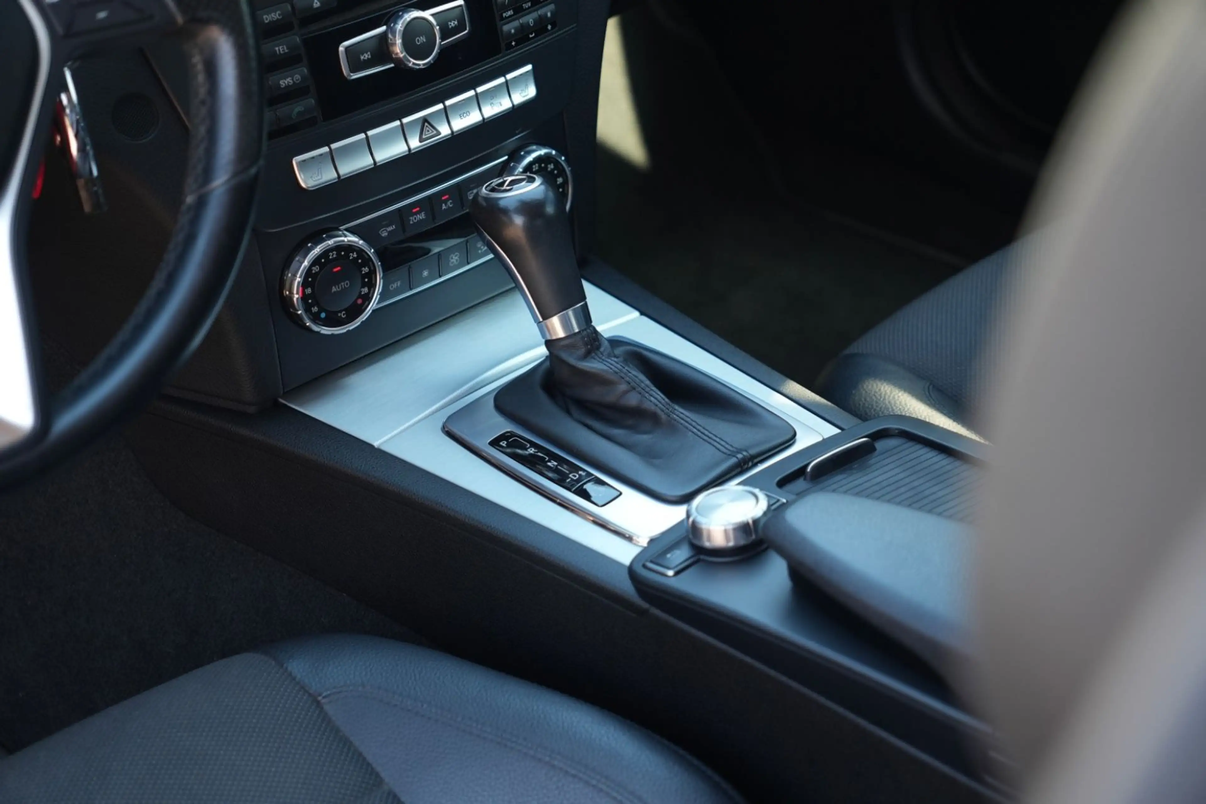 Mercedes-Benz C 250 Coupe C 250 CDI BlueEfficiency/NAVIGATION/PTS/ — photo 24