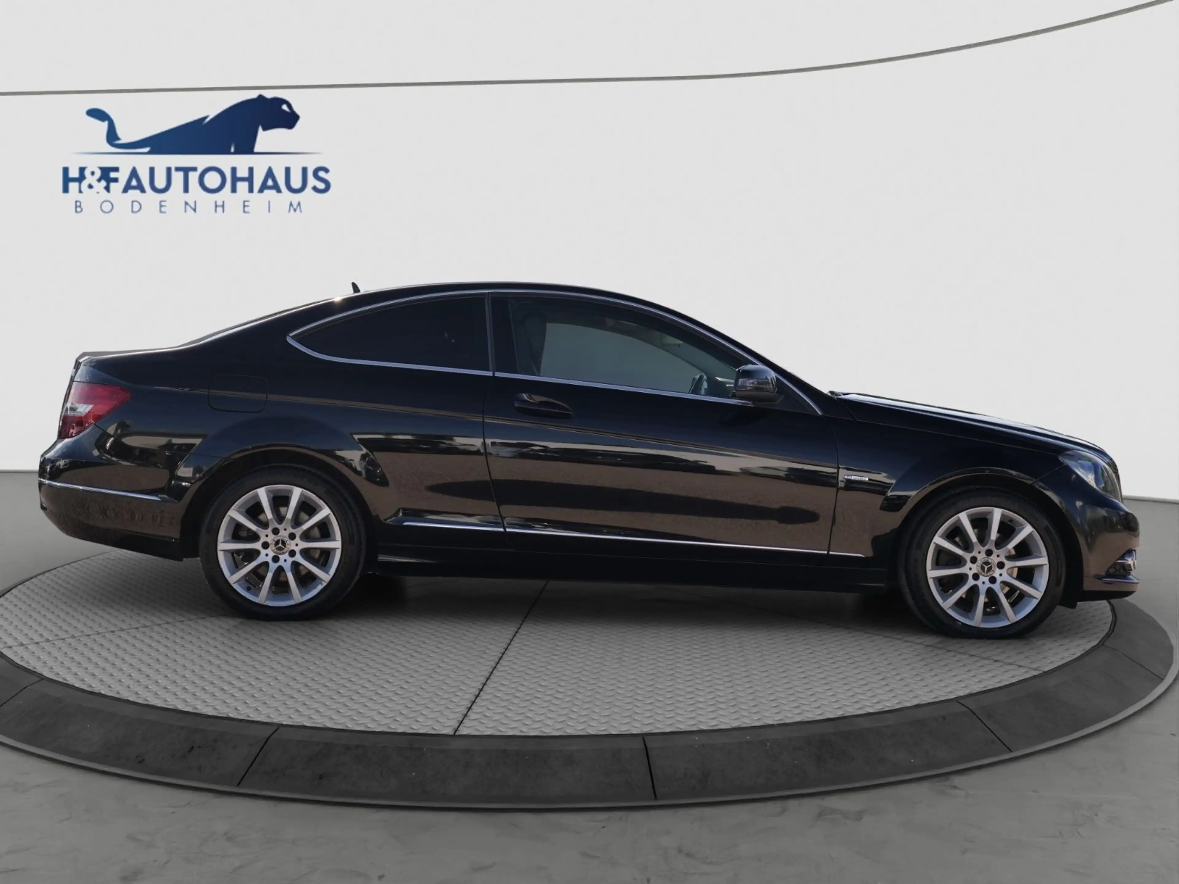 Mercedes-Benz C 250 Coupe C 250 CDI BlueEfficiency/NAVIGATION/PTS/ — photo 8