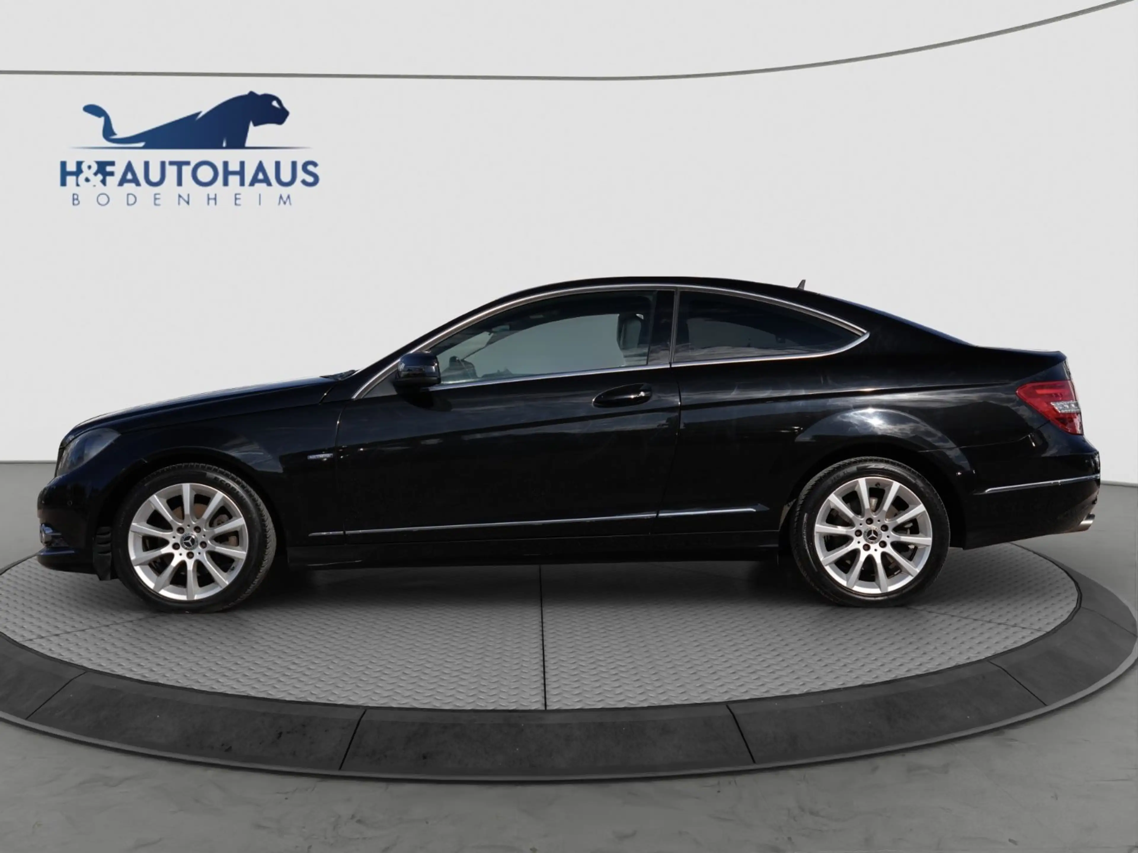 Mercedes-Benz C 250 Coupe C 250 CDI BlueEfficiency/NAVIGATION/PTS/ — photo 5