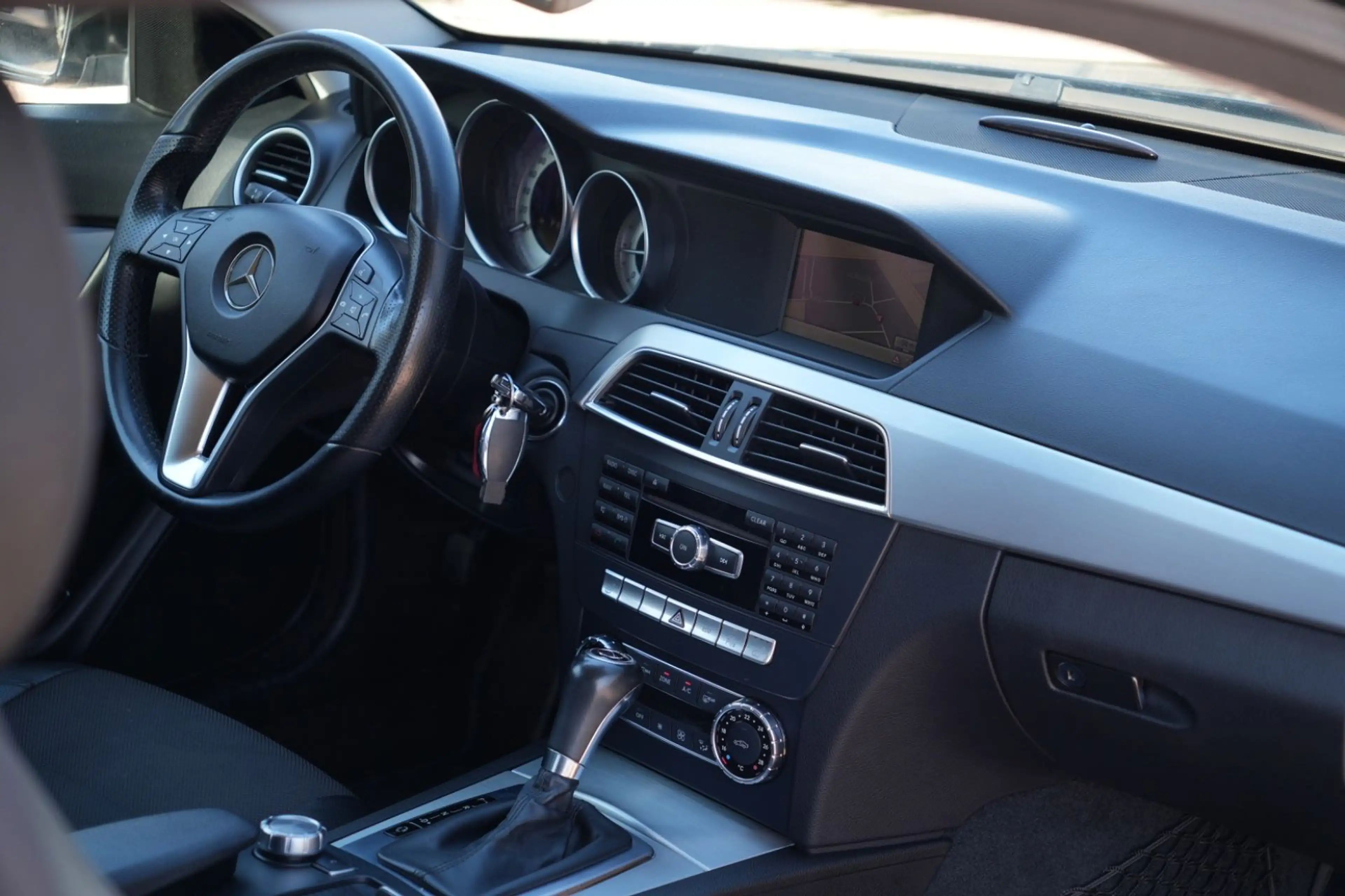 Mercedes-Benz C 250 Coupe C 250 CDI BlueEfficiency/NAVIGATION/PTS/ — photo 9