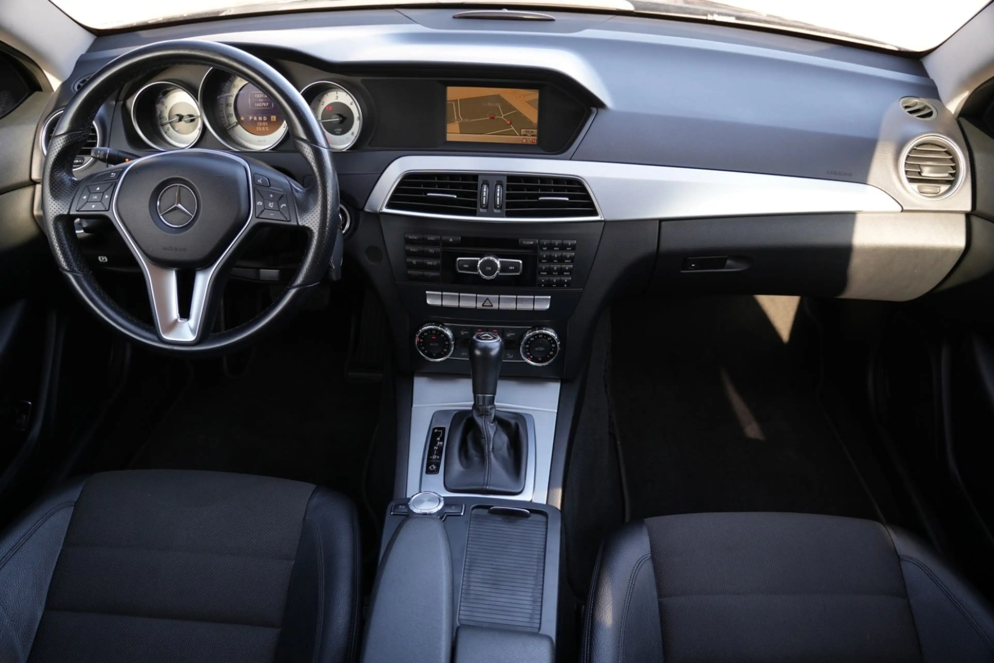 Mercedes-Benz C 250 Coupe C 250 CDI BlueEfficiency/NAVIGATION/PTS/ — photo 10