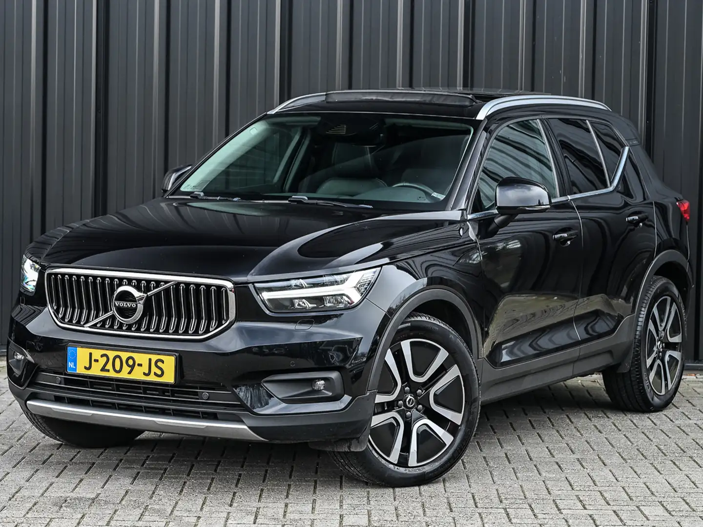 Volvo XC40 2.0 D3 Inscription · Stoel en stuurverwarming · Ha Negru - 2