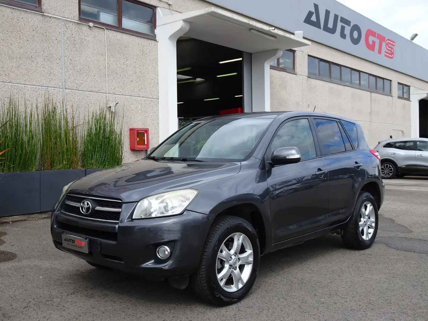Toyota RAV 4 RAV4 2.2 d-4d Luxury 150cv dpf my09 Grigio - 1