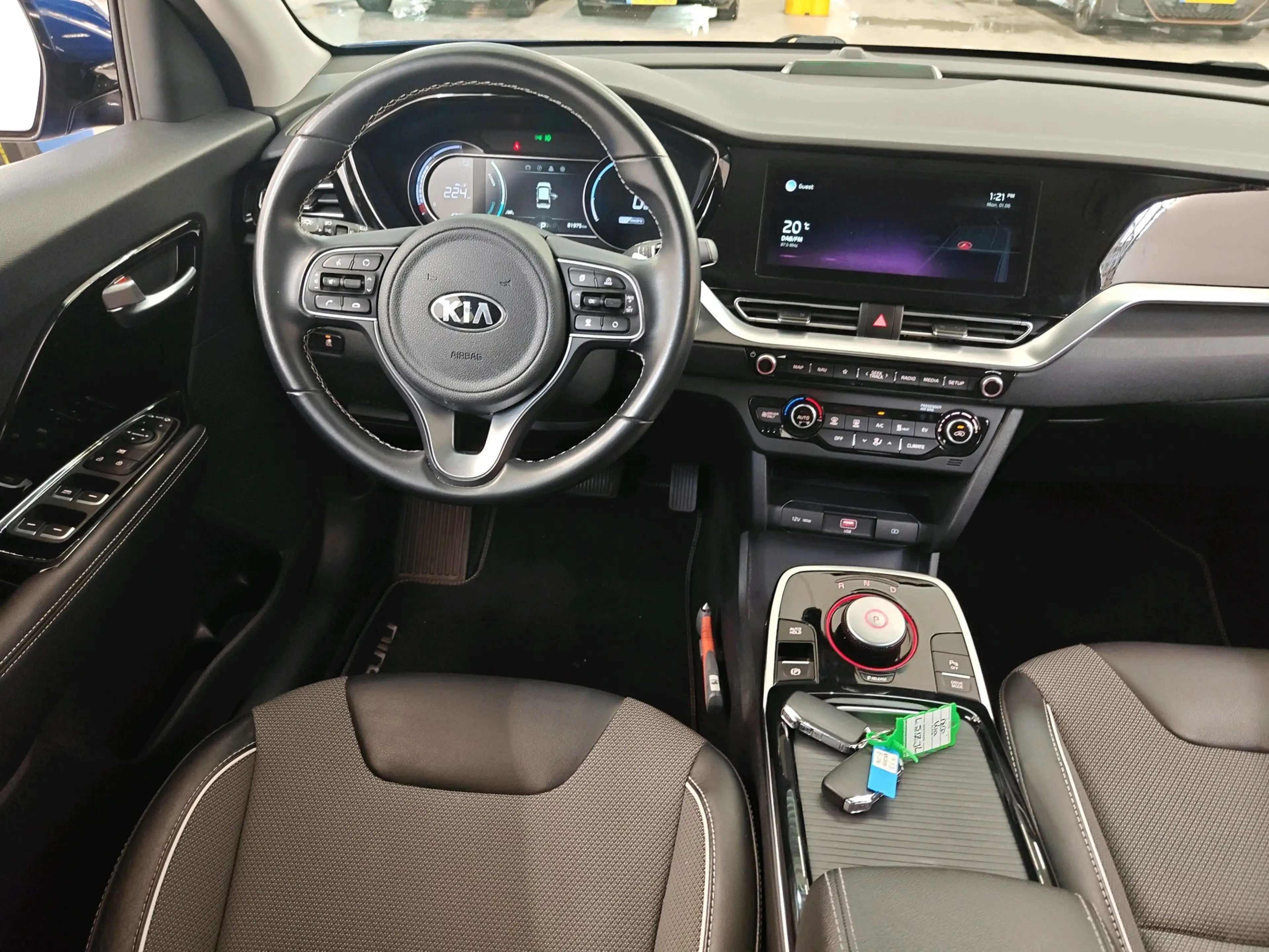 Kia e-Niro 64 kWh 204pk DynamicLine | SOH 100% | Warmtepomp | — photo 8