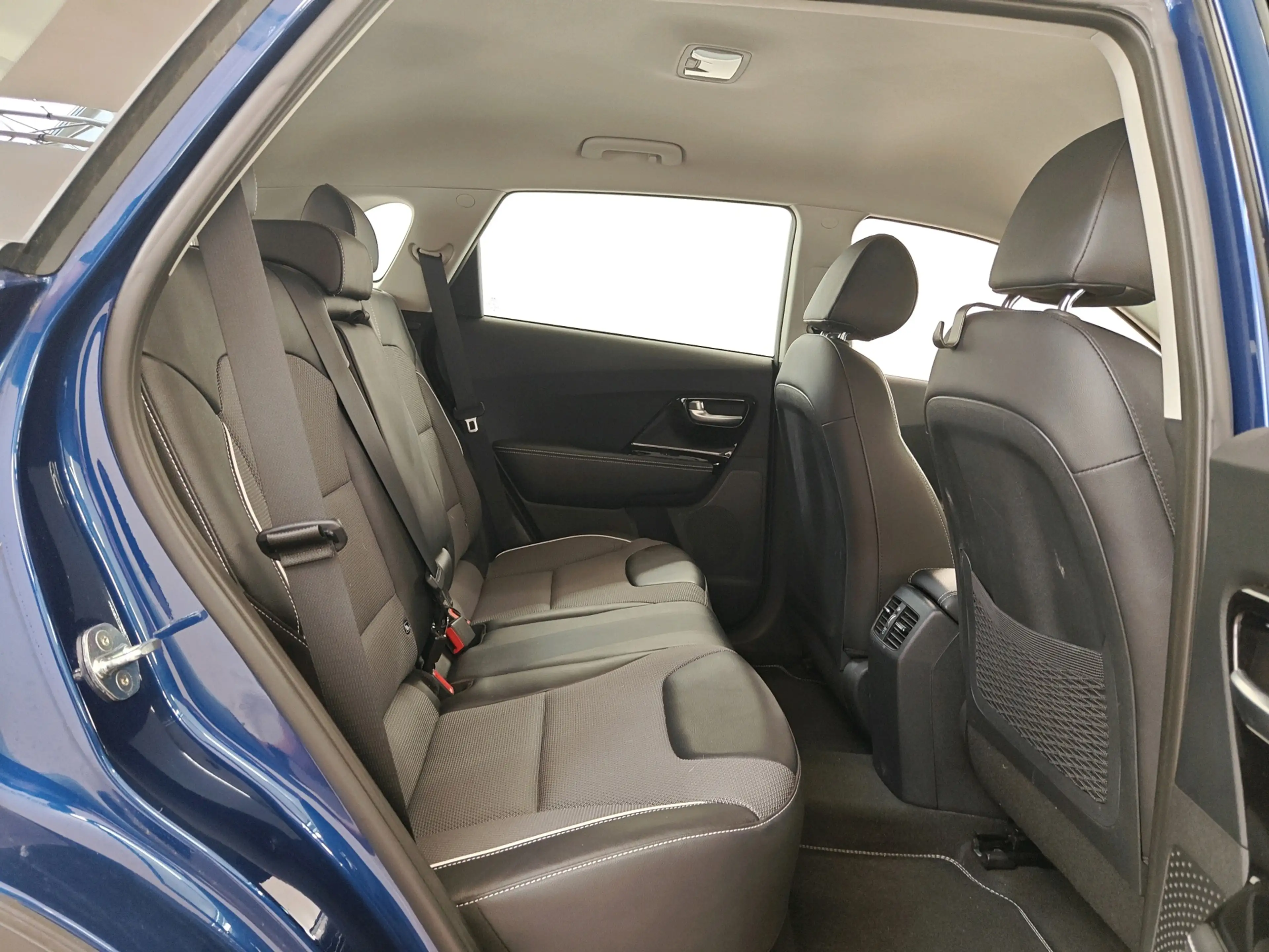 Kia e-Niro 64 kWh 204pk DynamicLine | SOH 100% | Warmtepomp | — photo 15