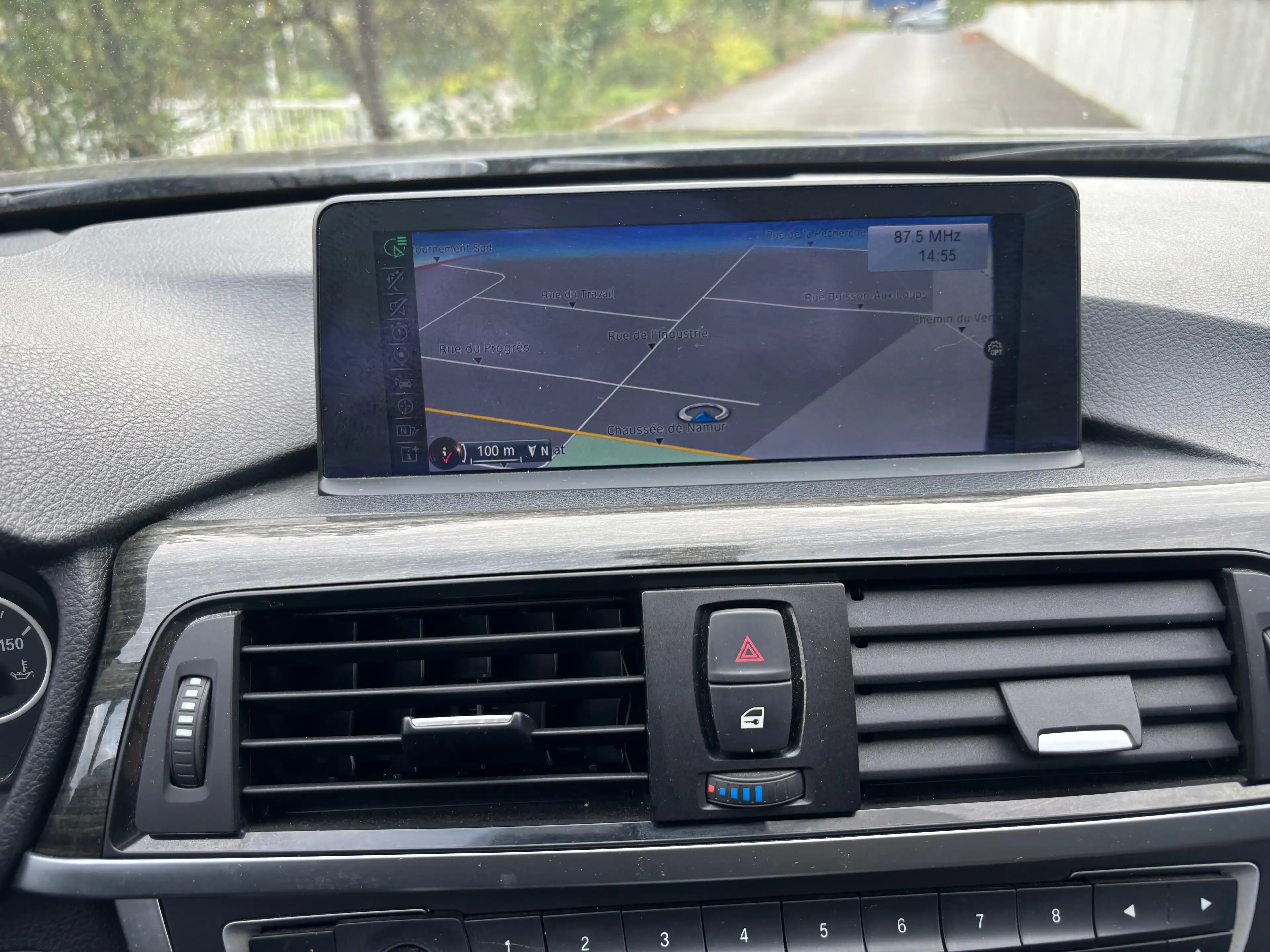 BMW 318 Touring 318 dA — photo 13