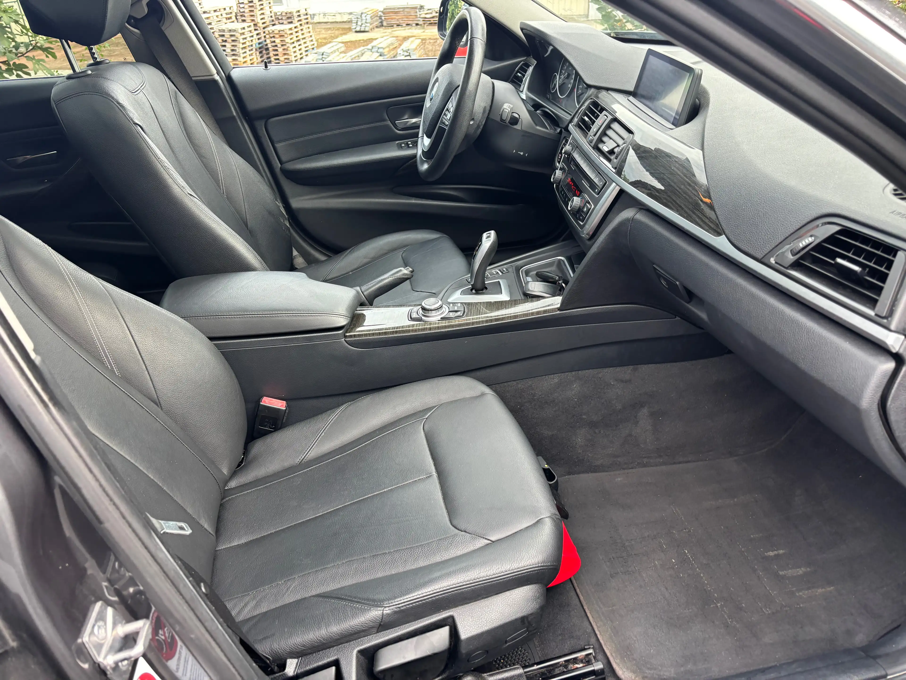 BMW 318 Touring 318 dA — photo 9