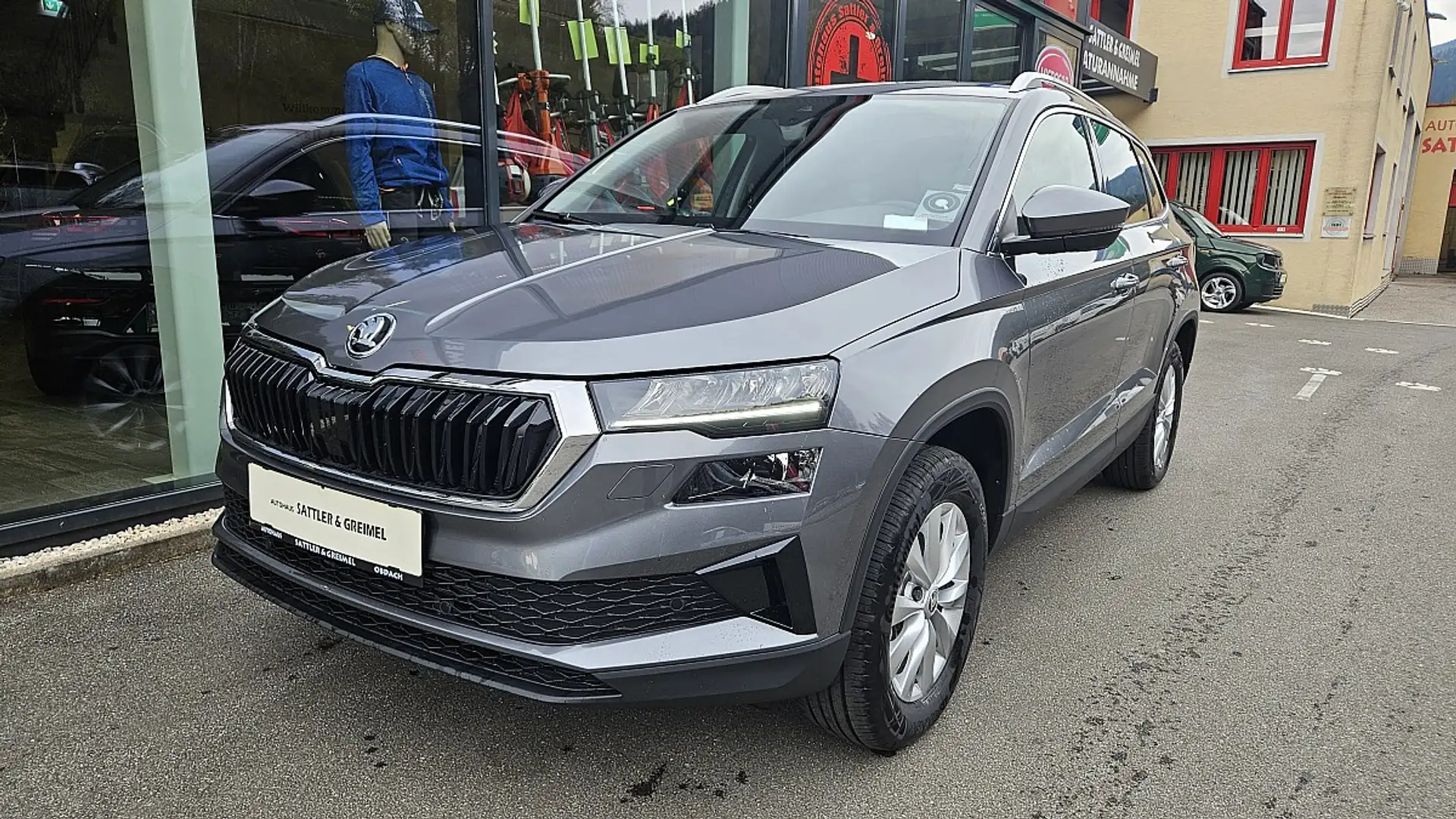 Skoda Karoq 2,0 TDI 4x4 DSG Selection Gris - 2