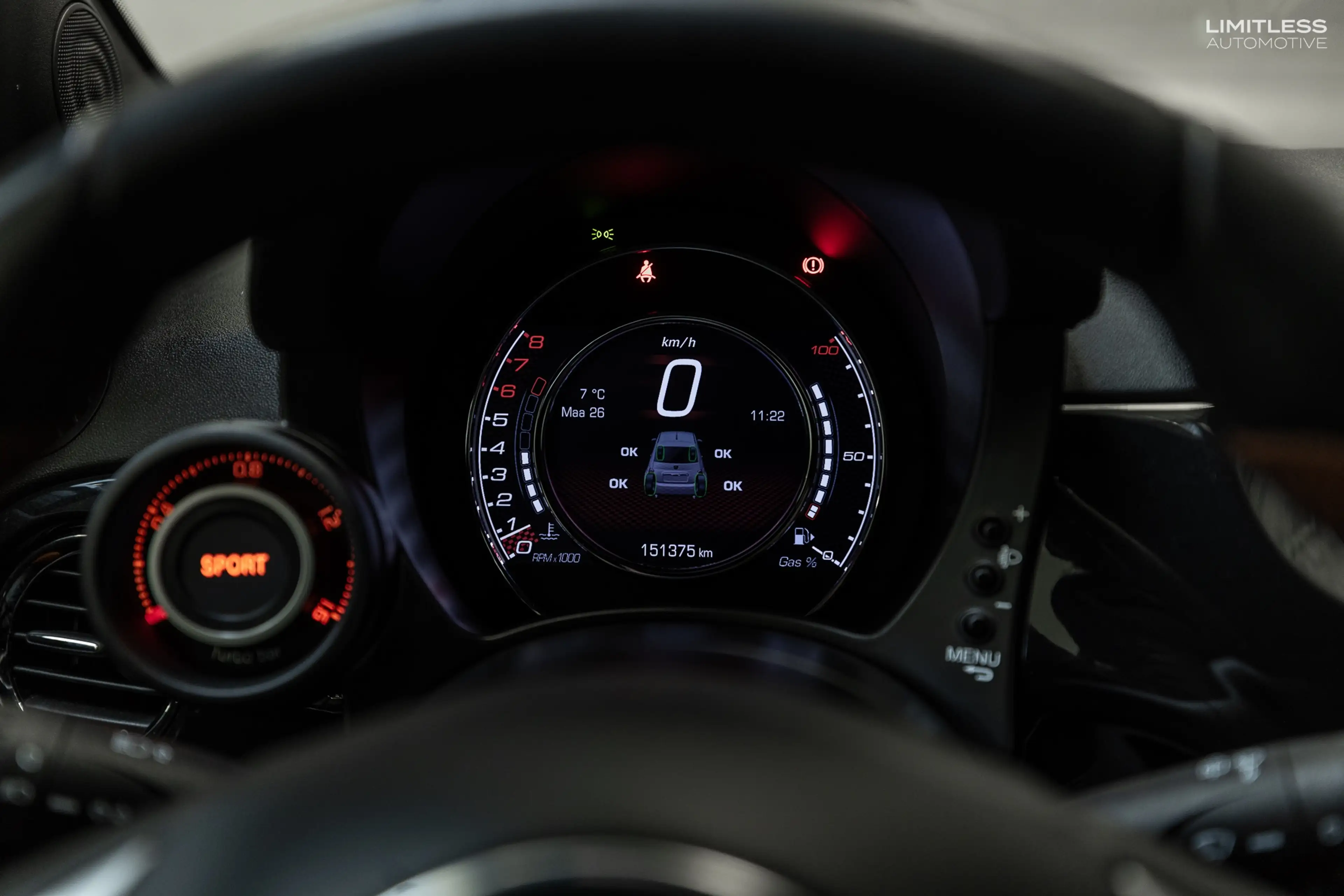 Abarth 595 Turismo | Black over Tan — photo 14