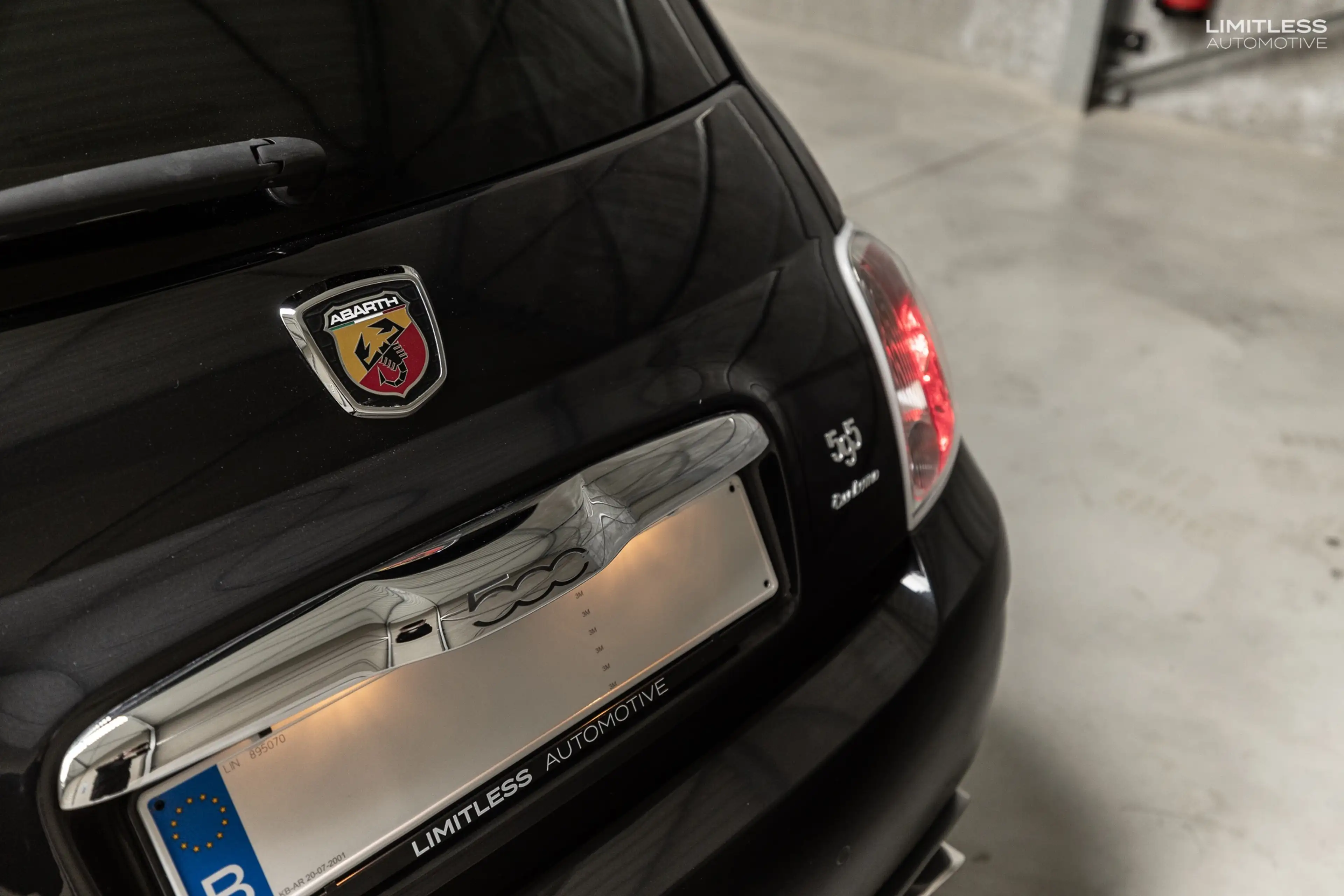 Abarth 595 Turismo | Black over Tan — photo 10