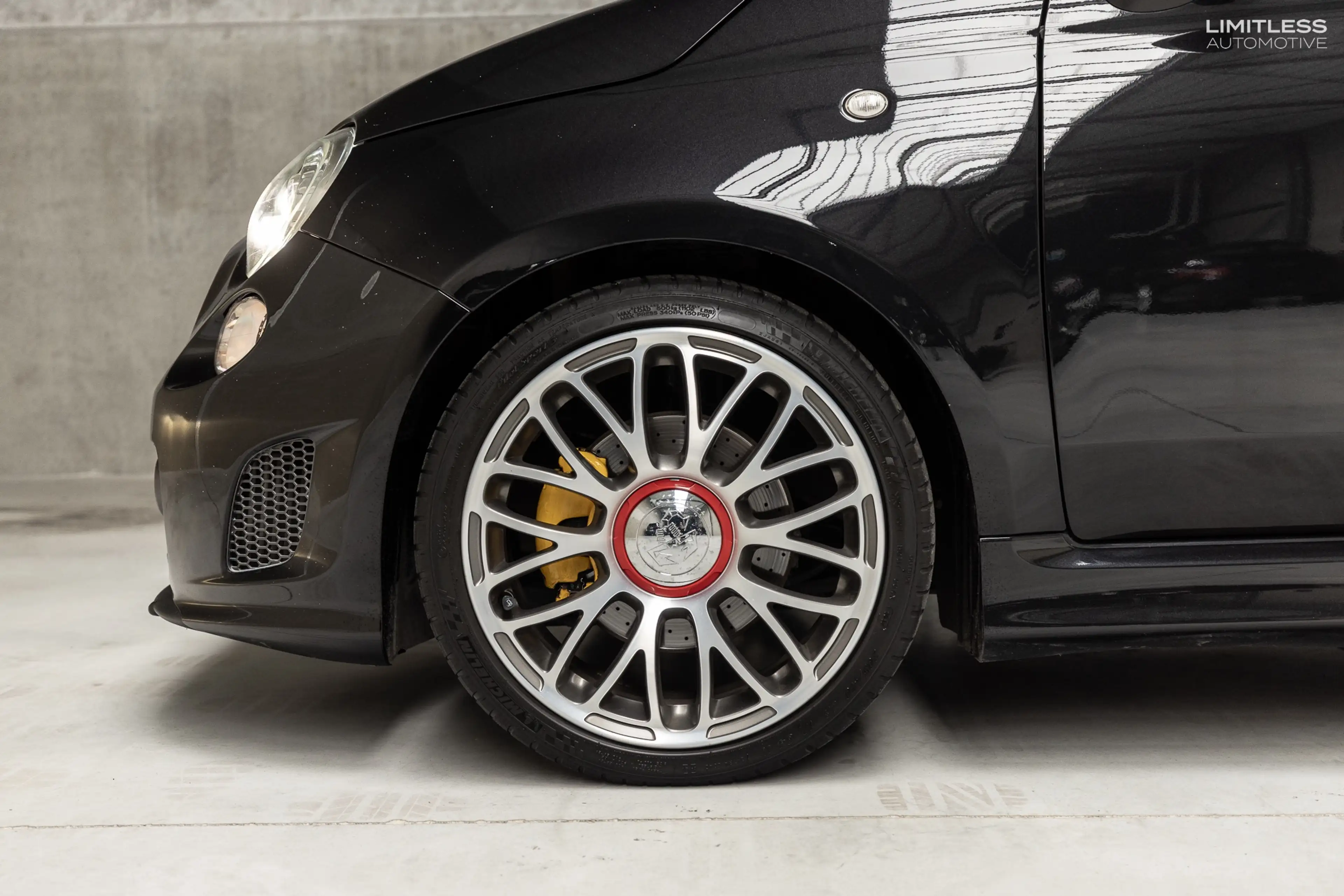 Abarth 595 Turismo | Black over Tan — photo 8