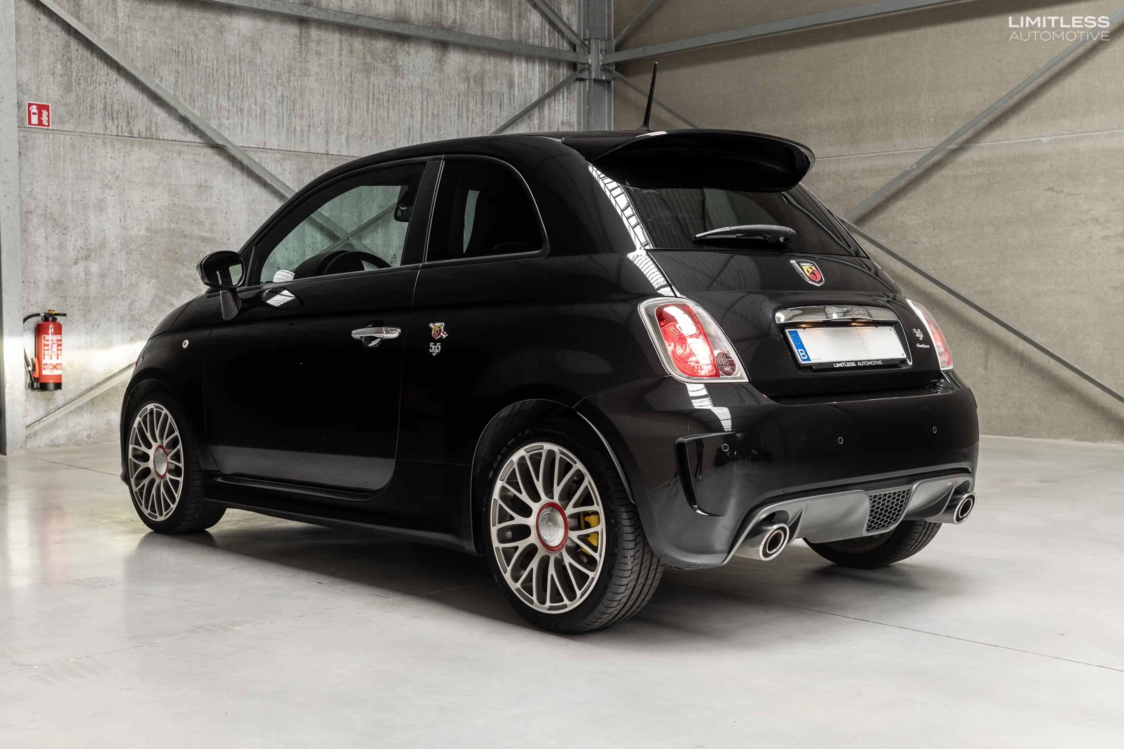 Abarth 595 Turismo | Black over Tan — photo 4