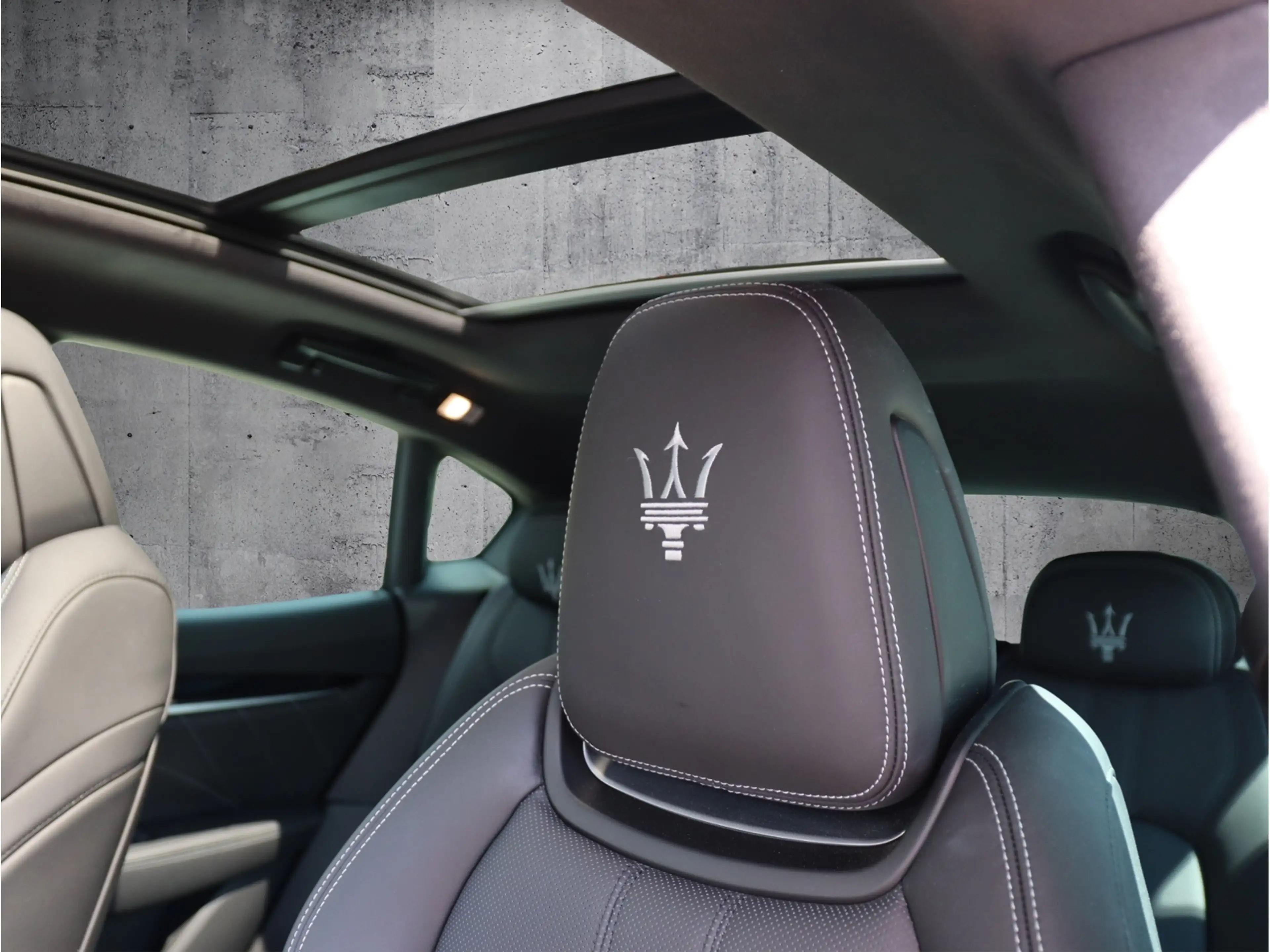 Maserati Levante Diesel GranSport — photo 15