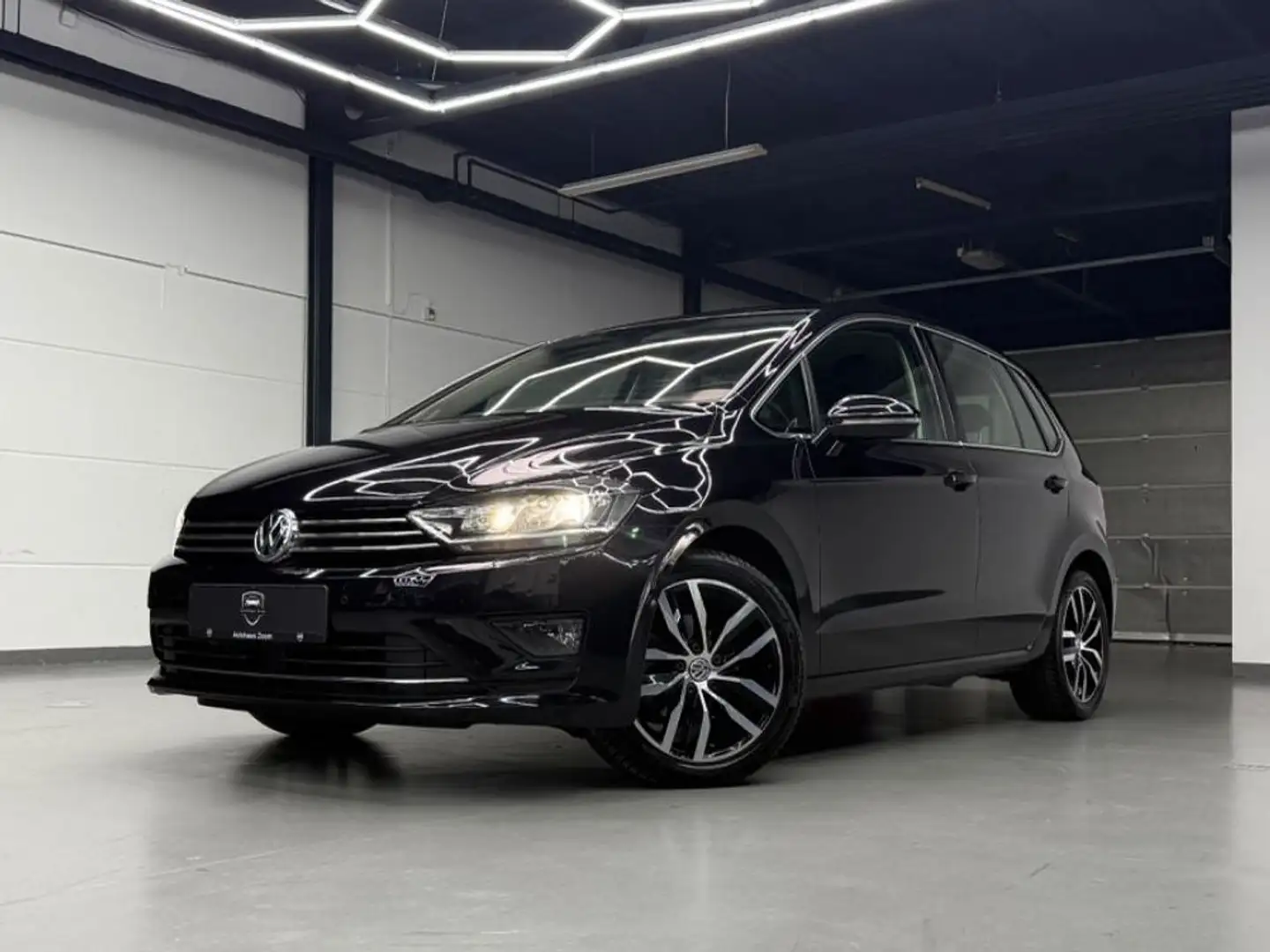 Volkswagen Golf Sportsvan VII Highline 1.HD/KAME/ACC/MASSAG Noir - 1