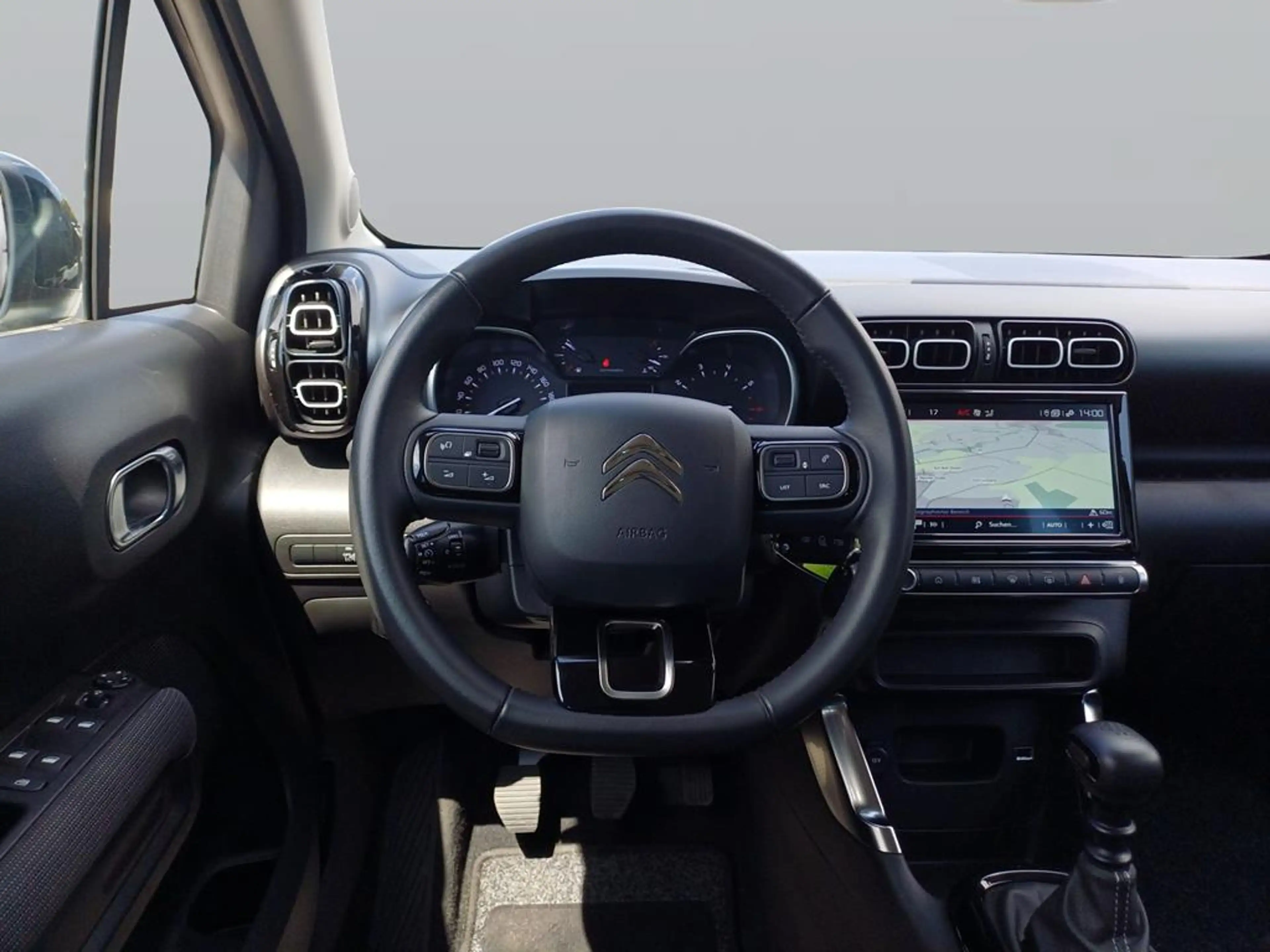 Citroen C3 Aircross PureTech 110 S&S Shine — photo 13