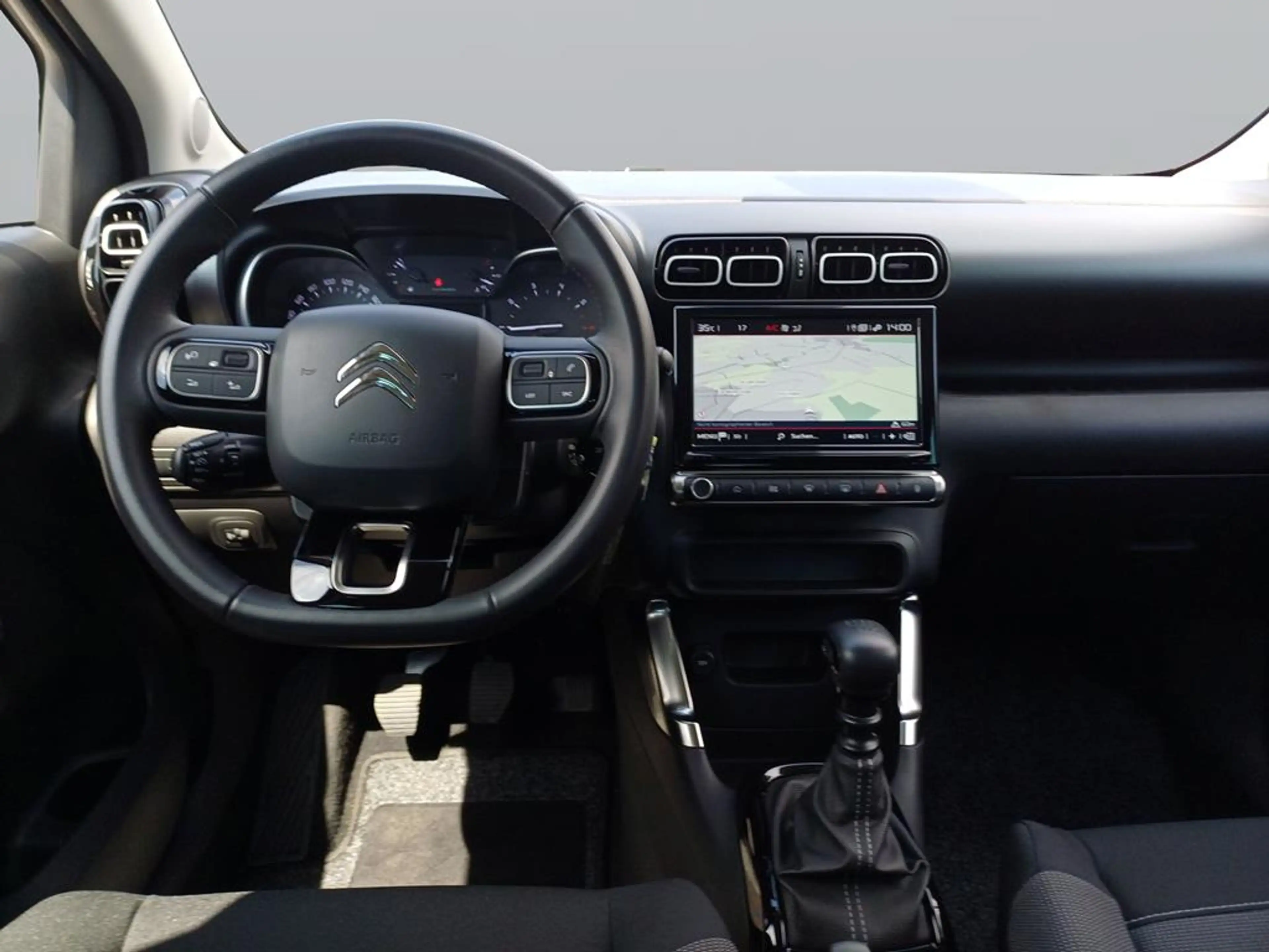 Citroen C3 Aircross PureTech 110 S&S Shine — photo 10
