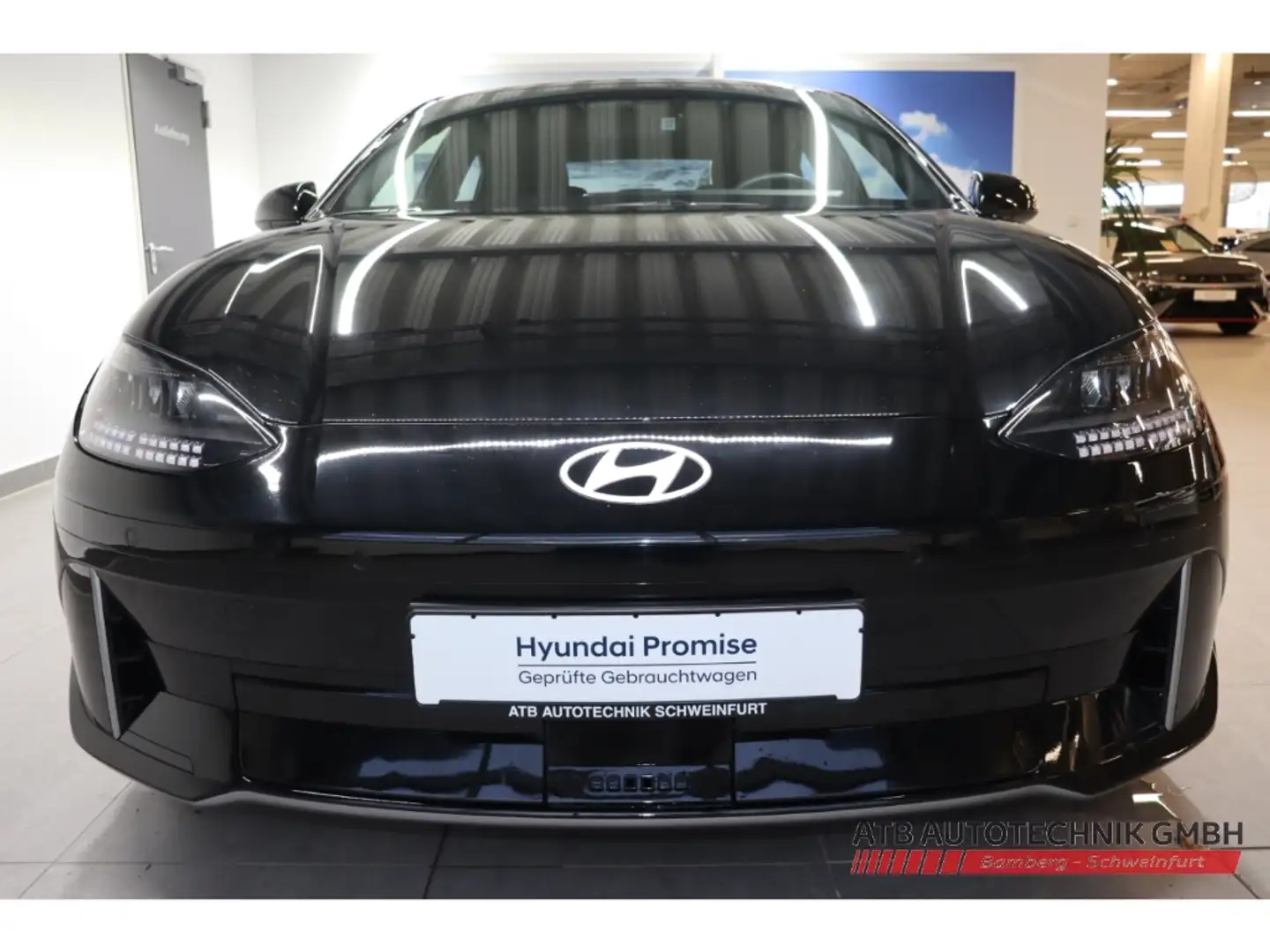 Hyundai IONIQ 6 53kWh Basis-Paket 98 % SOH Navi LED Noir - 2