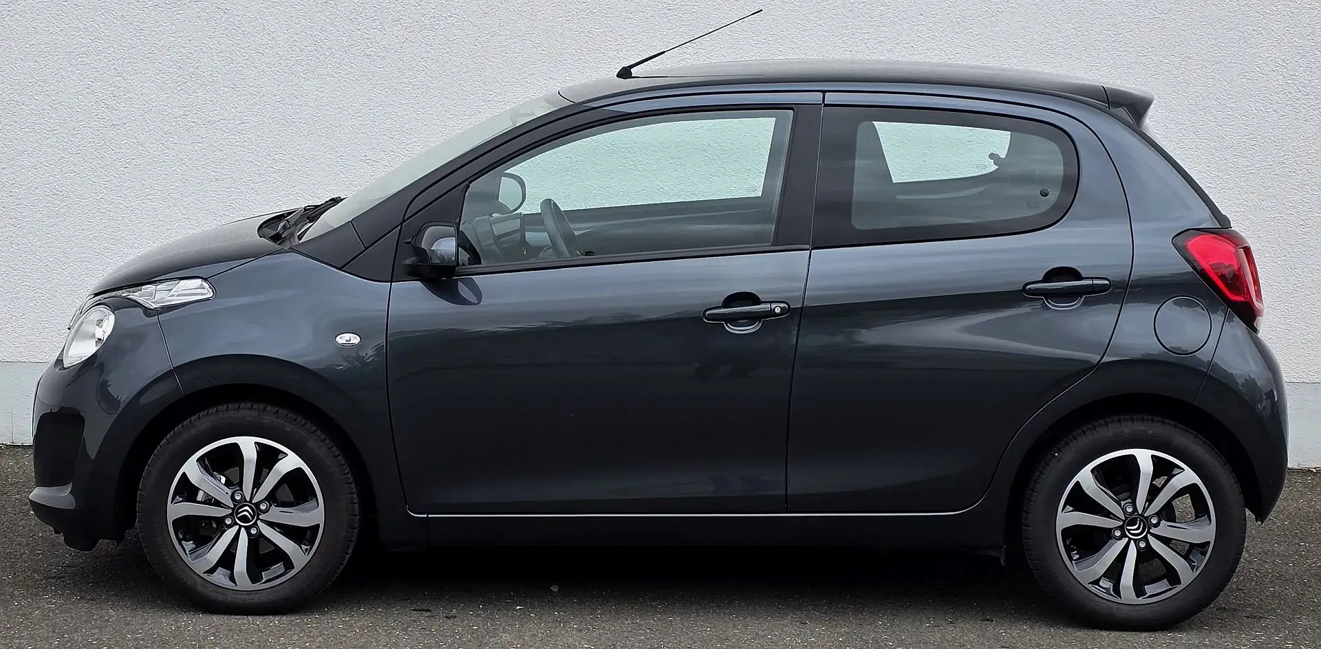 Citroen C1 Shine Automatik Navi Klima Alu SHZ Top Zustand Grau - 2