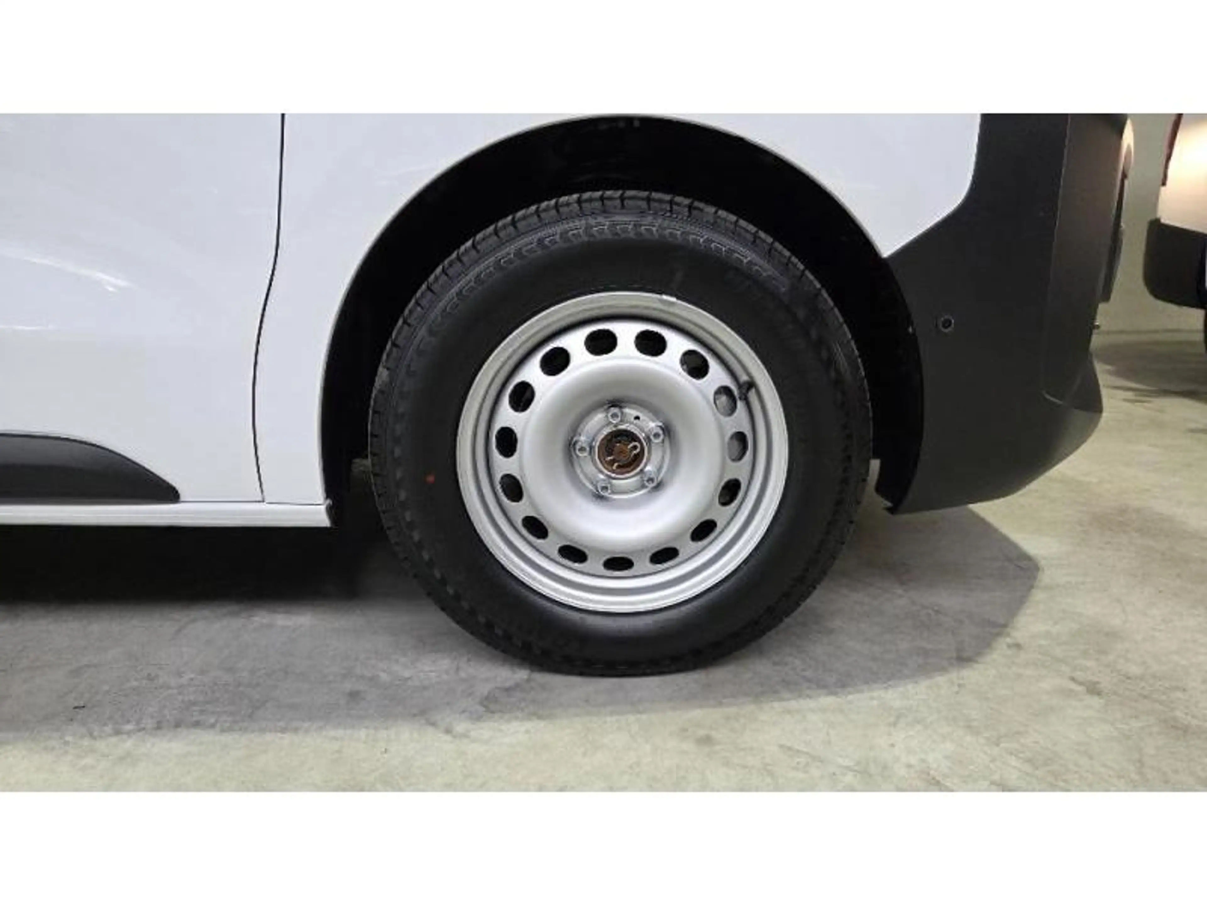 Peugeot Expert Premium — photo 11