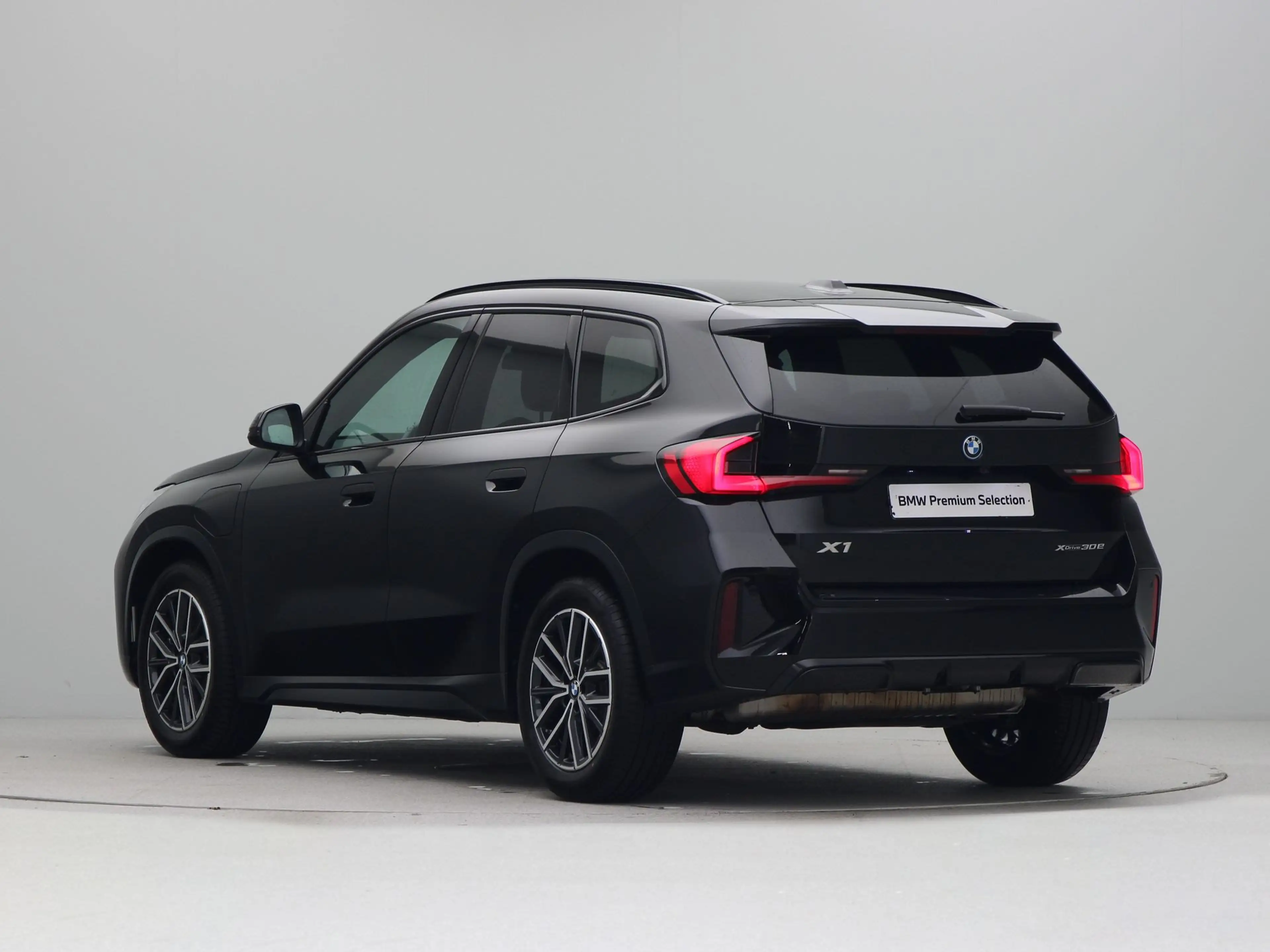 BMW X1 xDrive30e — photo 7