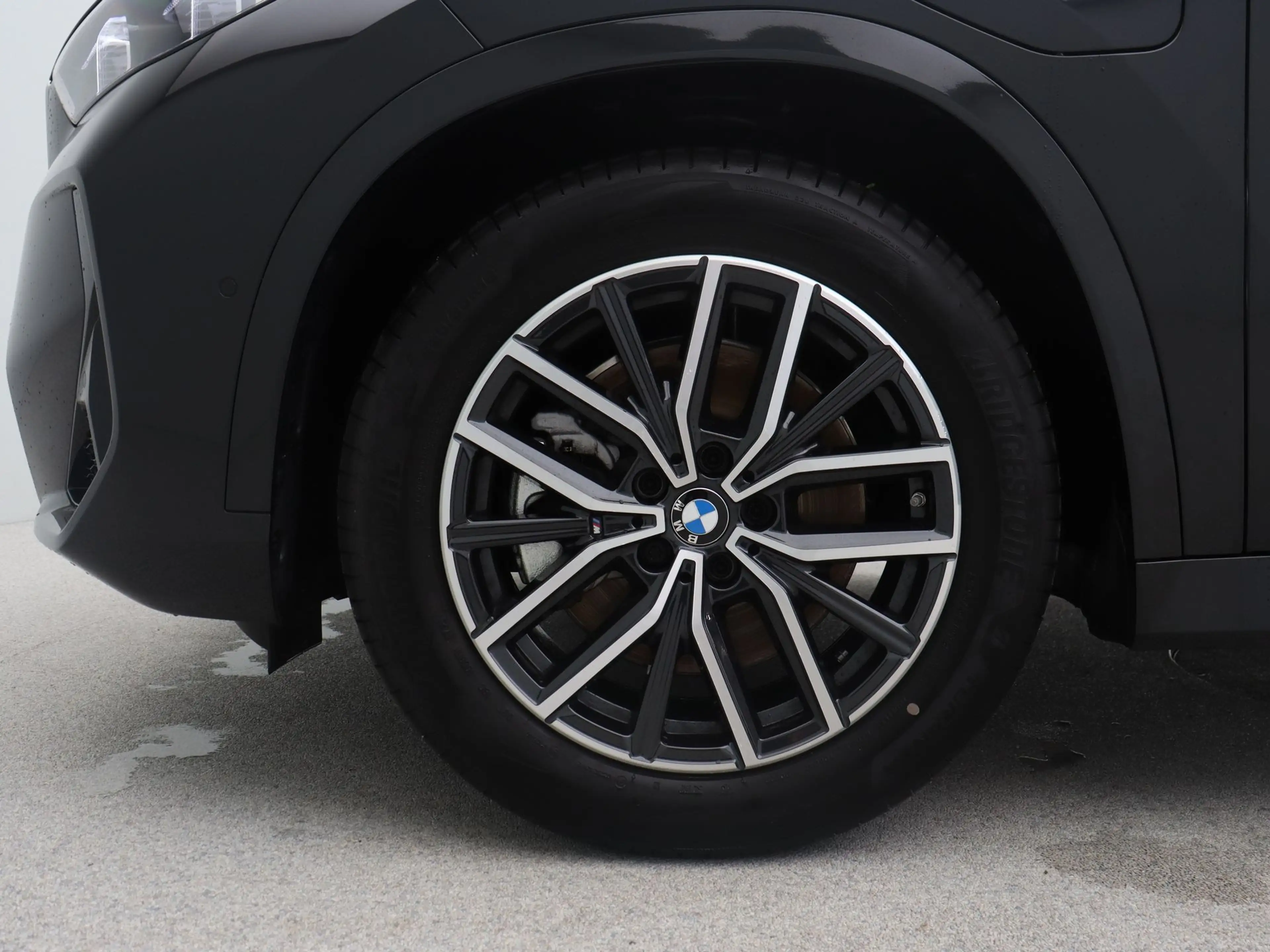 BMW X1 xDrive30e — photo 11