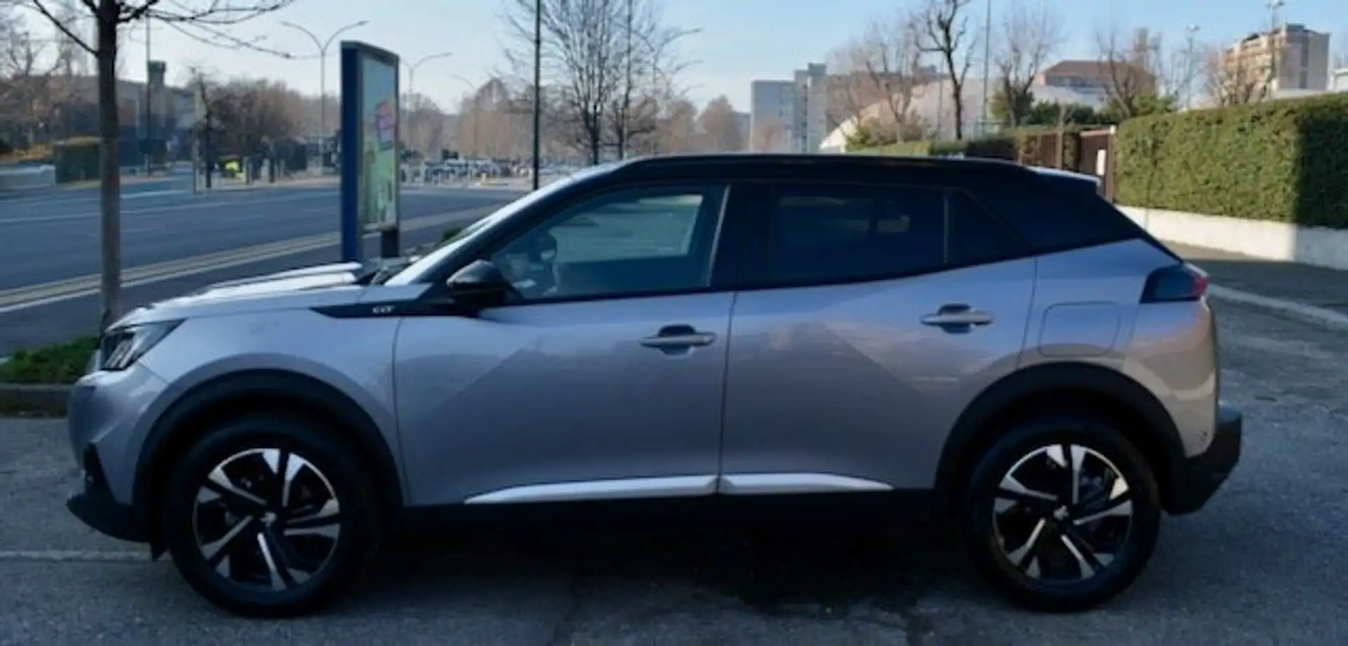 Peugeot 2008 2008 1.2 puretech GT LINE Automatica 136 cv Grigio - 2