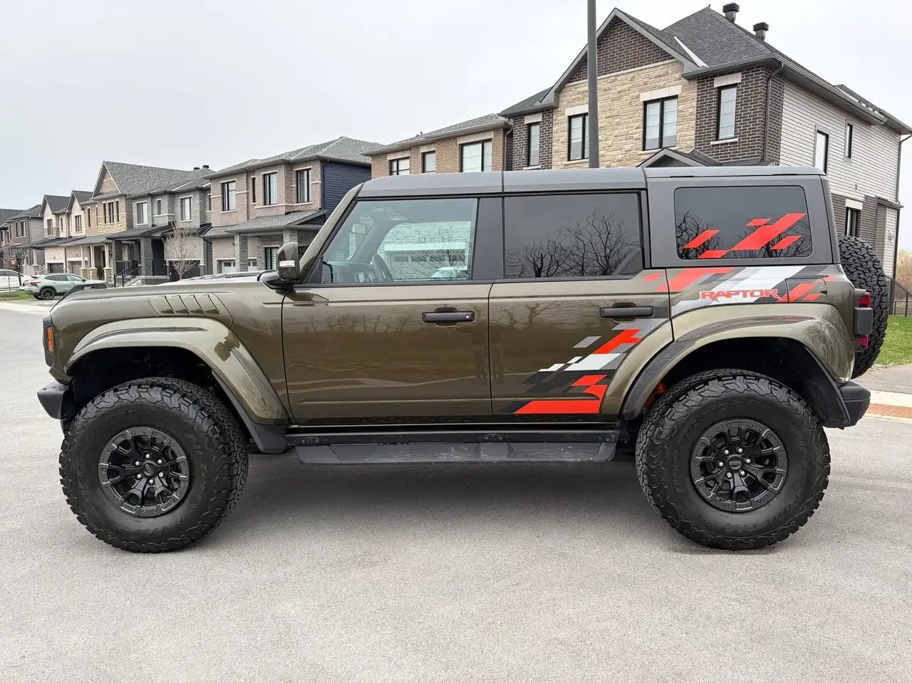 Ford Bronco photo Ford Bronco
